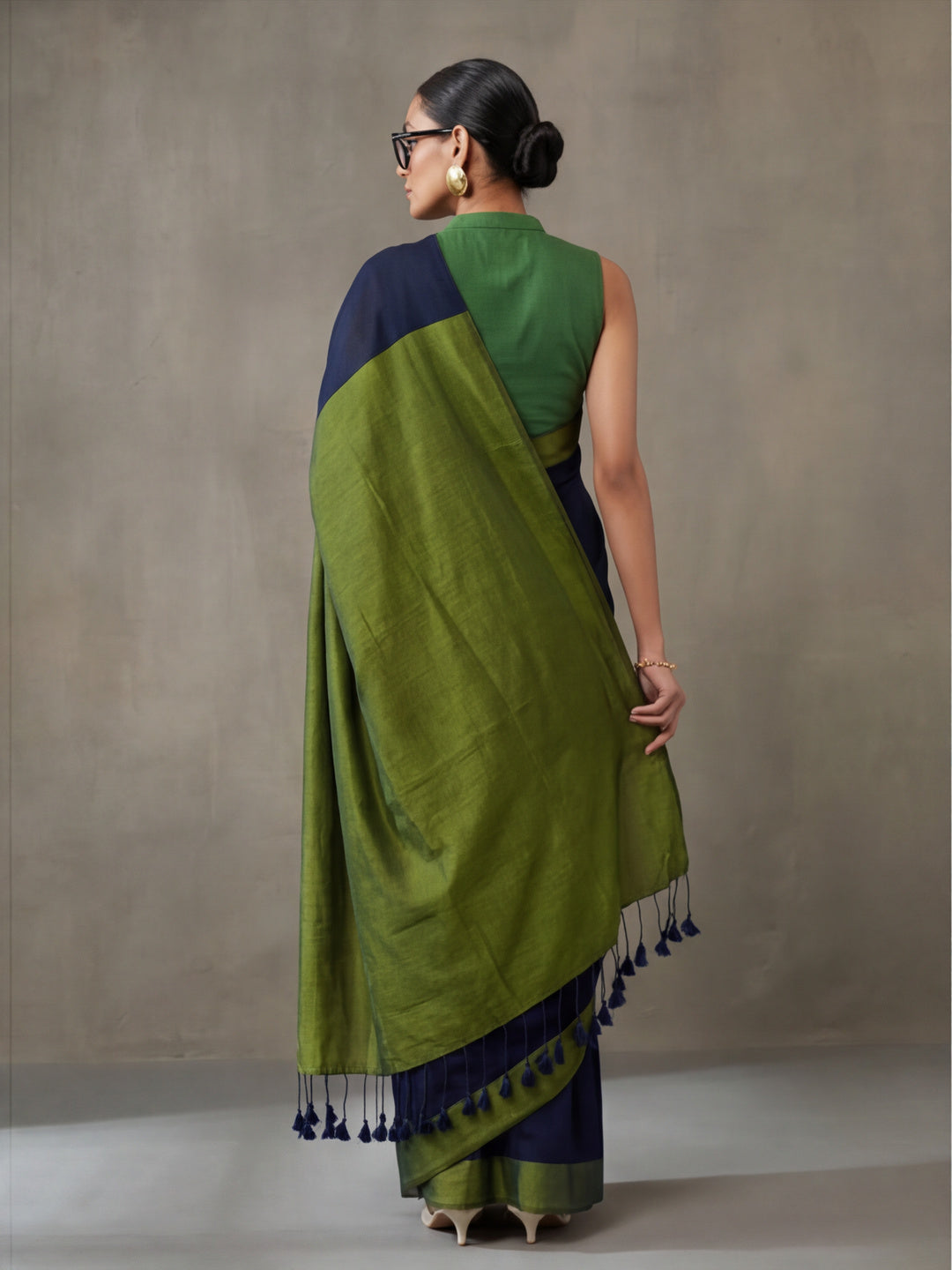 Solid Pure Cotton Saree with Unstiched Blouse