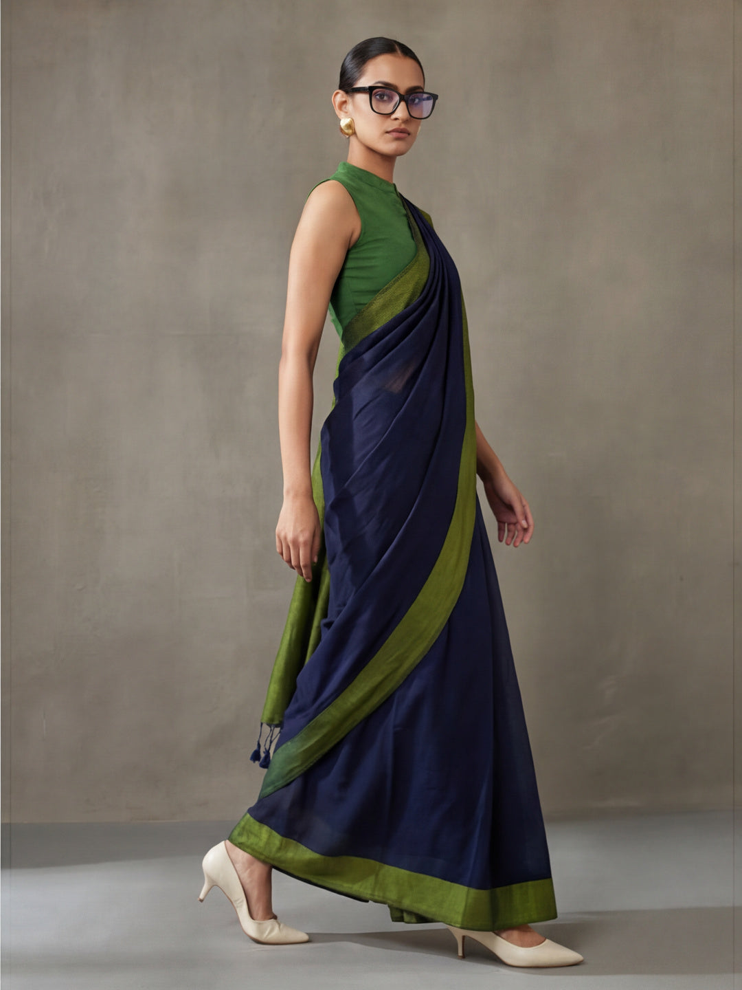 Solid Pure Cotton Saree with Unstiched Blouse