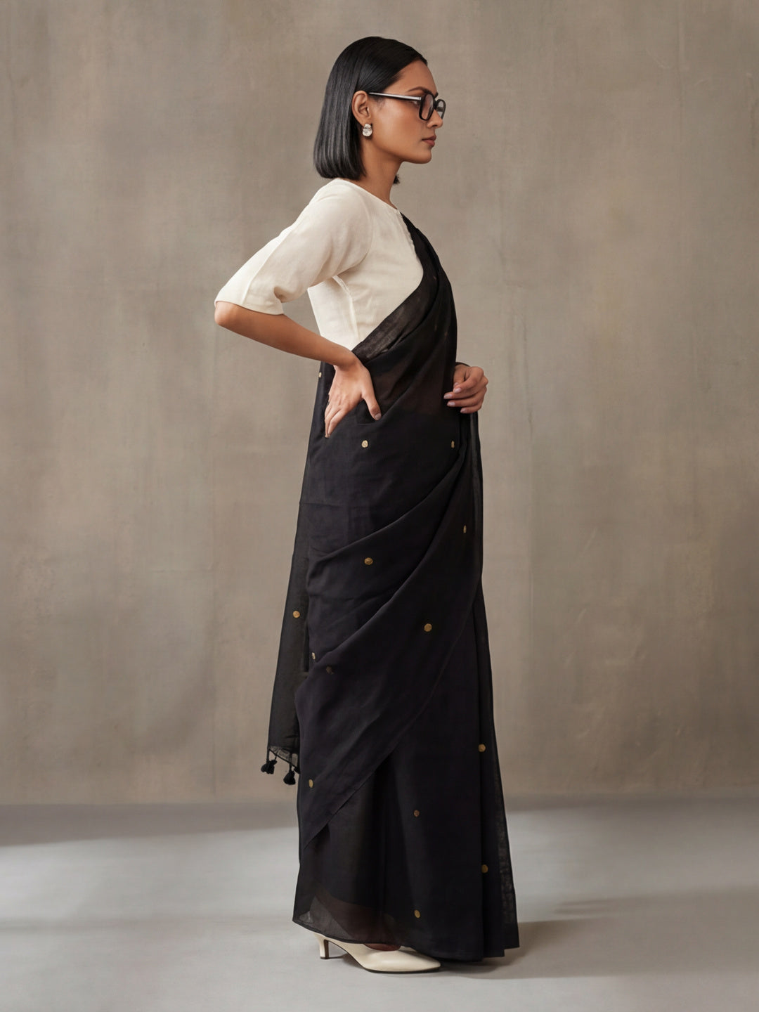 Solid Pure Cotton Saree with Unstiched Blouse