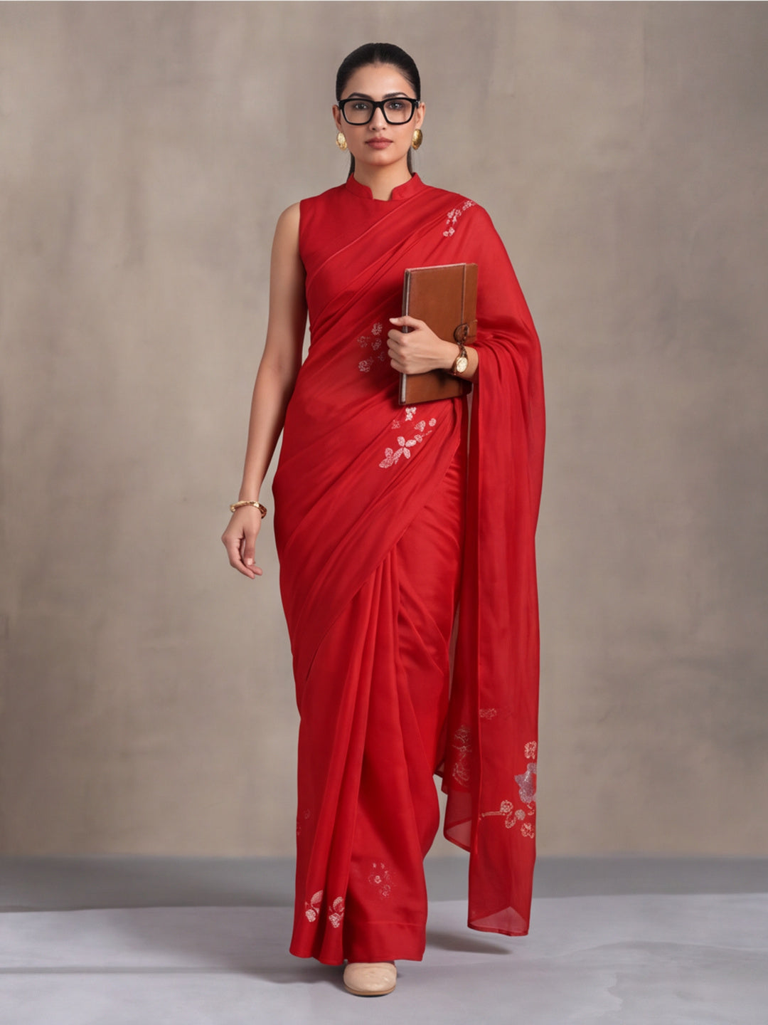 Digitally Printed Abstract & Floral Mul Cotton Saree with Contrast Blouse
