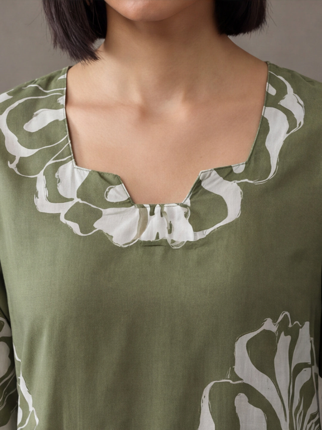 Floral Embroidered Straight Pure Cotton Kurta