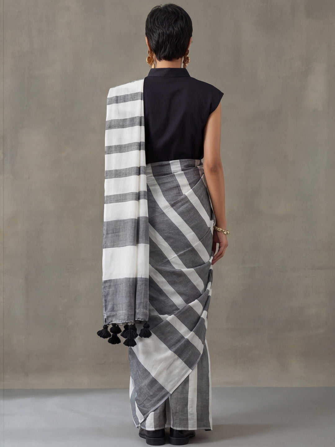 Striped Pure Linen Saree with Unstiched Blouse