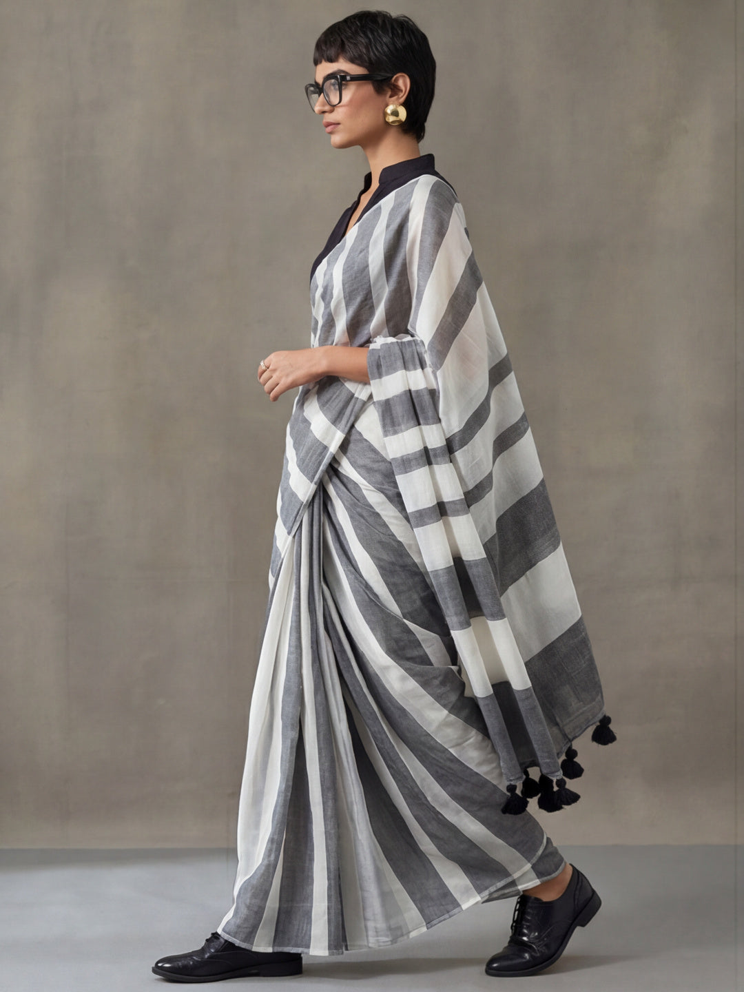 Striped Pure Linen Saree with Unstiched Blouse
