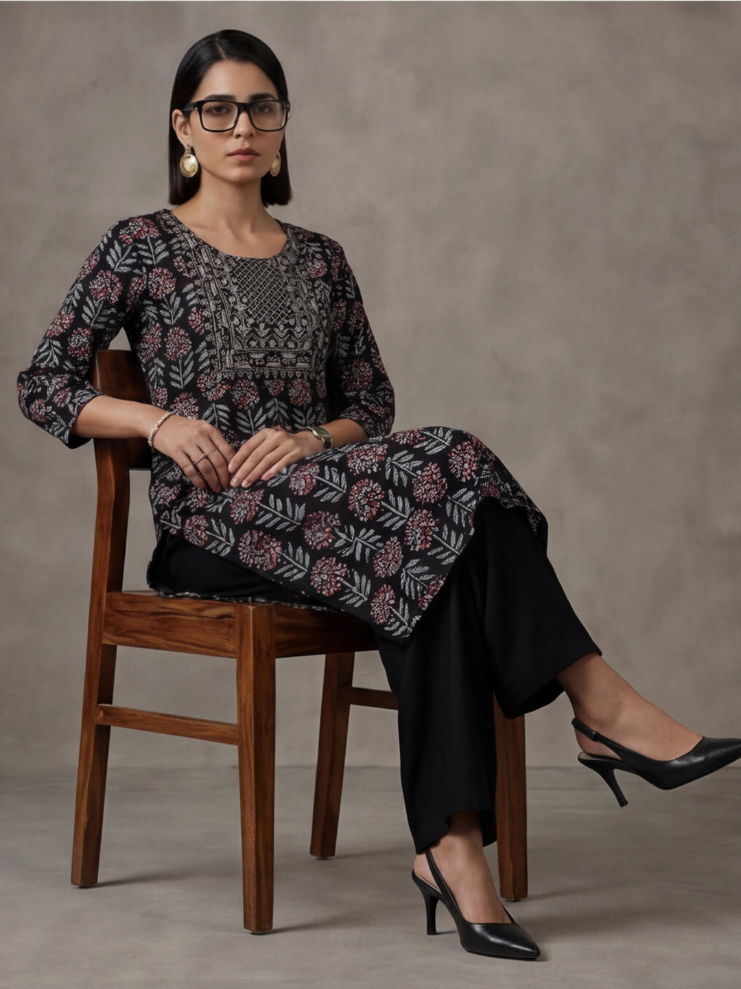 Floral Embroidered Straight Kurta