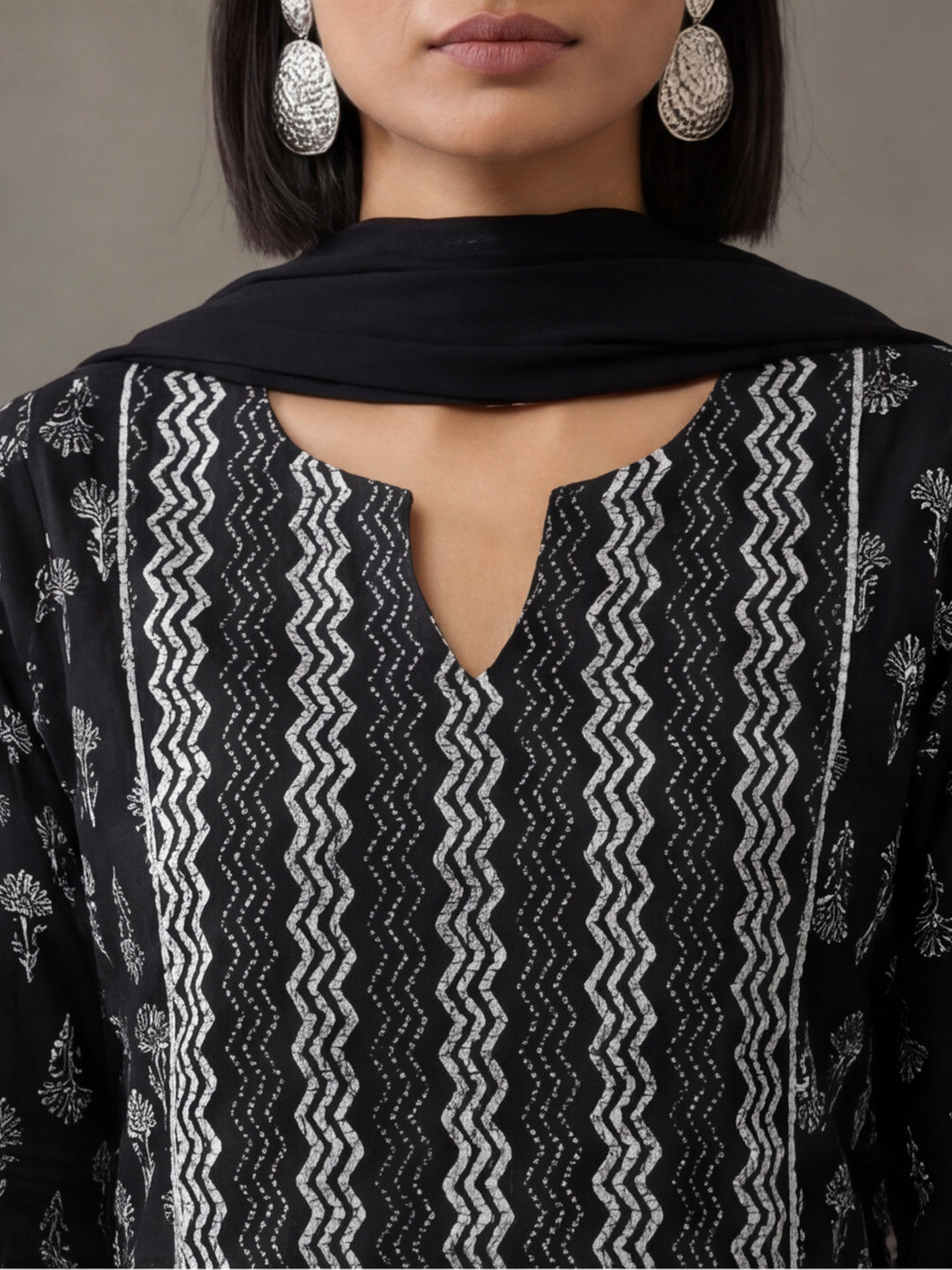 Floral Printed Straight Pure Cotton Kurta & Trousers Sets