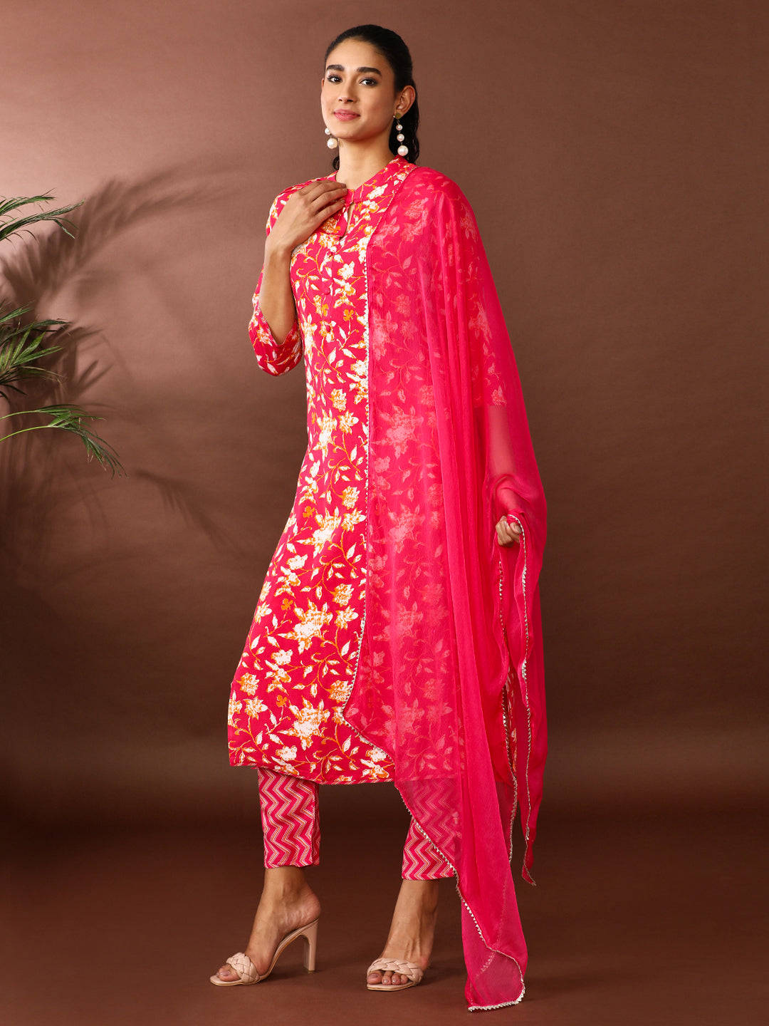 Floral Printed Straight Kurta & Trousers Sets