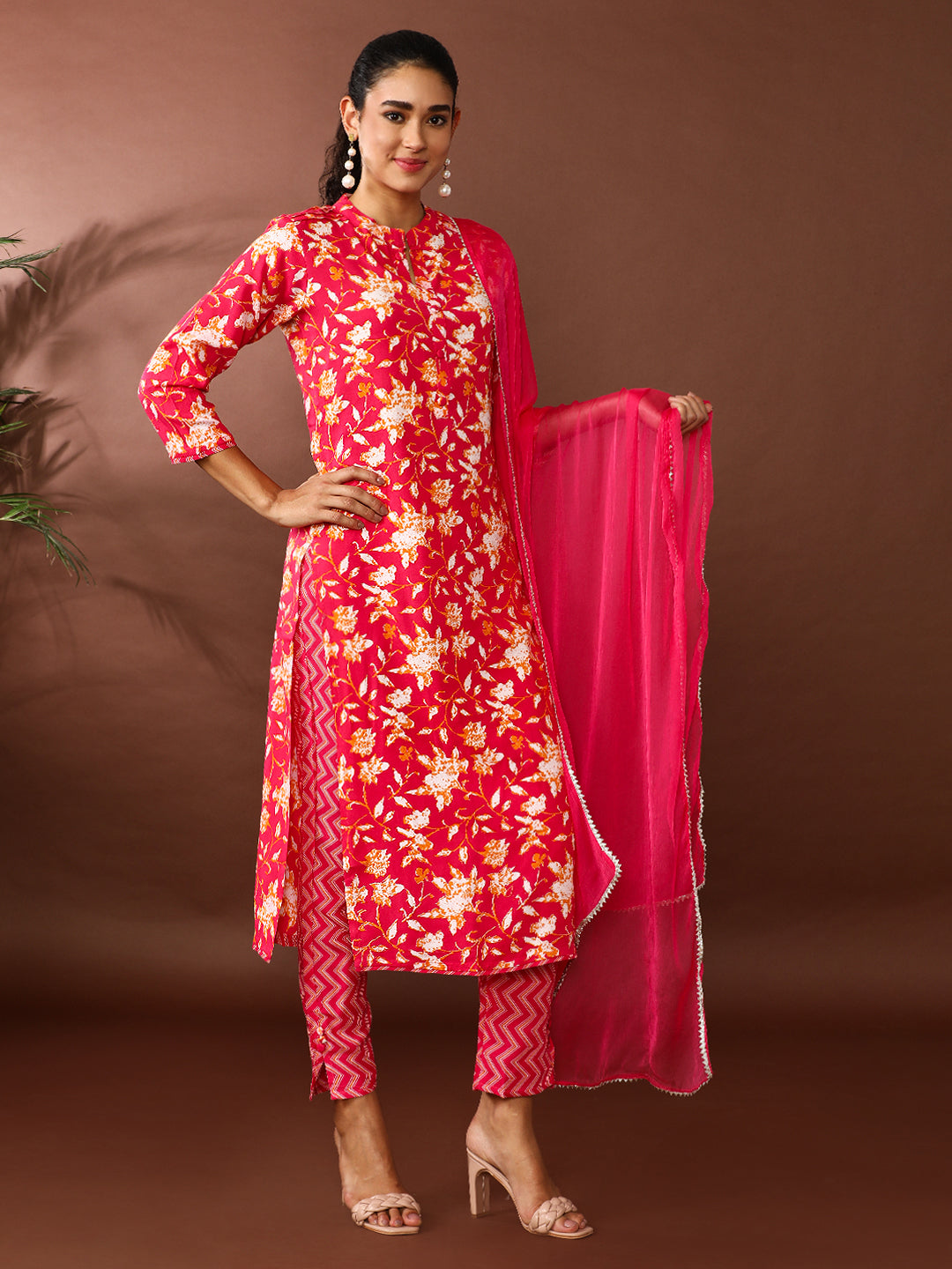 Floral Printed Straight Kurta & Trousers Sets