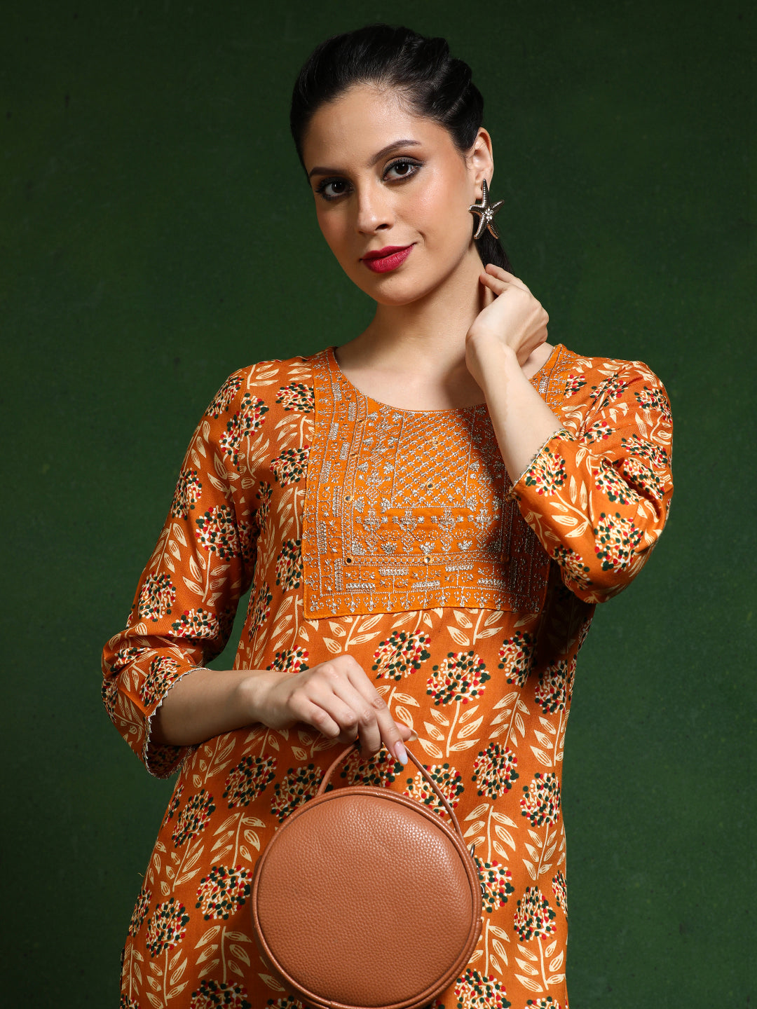 Floral Embroidered Straight Kurta