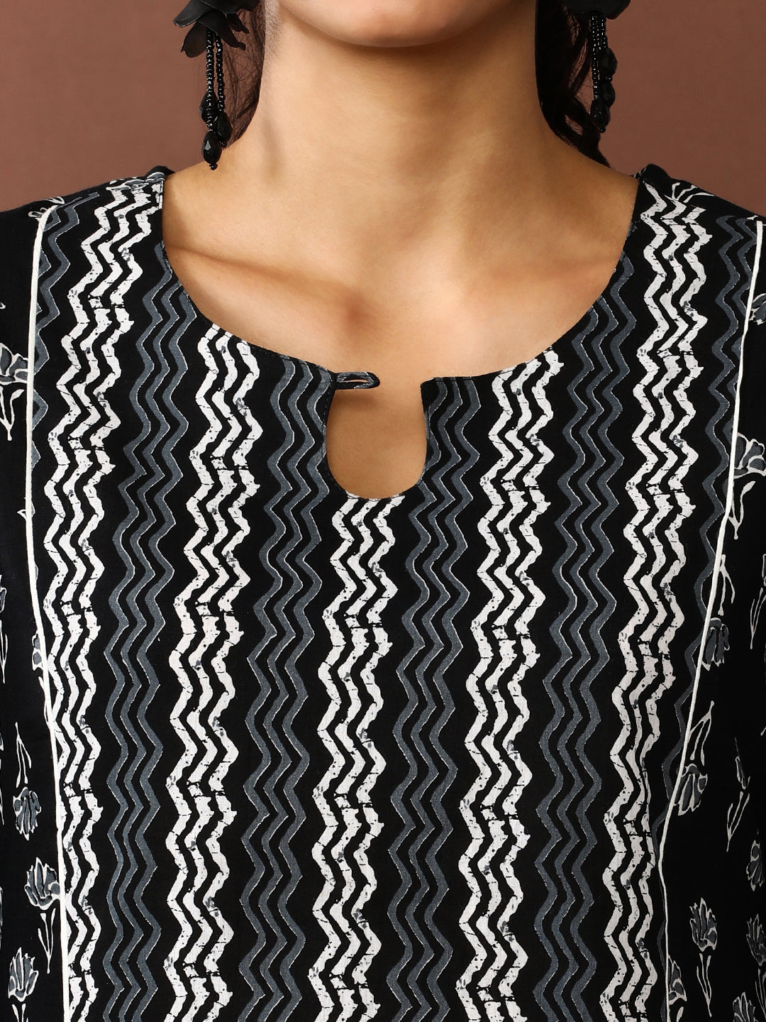 Floral Printed Straight Pure Cotton Kurta & Trousers Sets