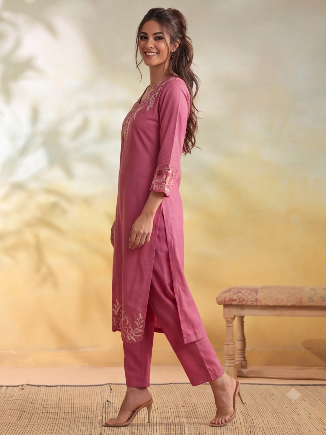 Women Floral Embroidery Pink Kurta Set with Dupatta