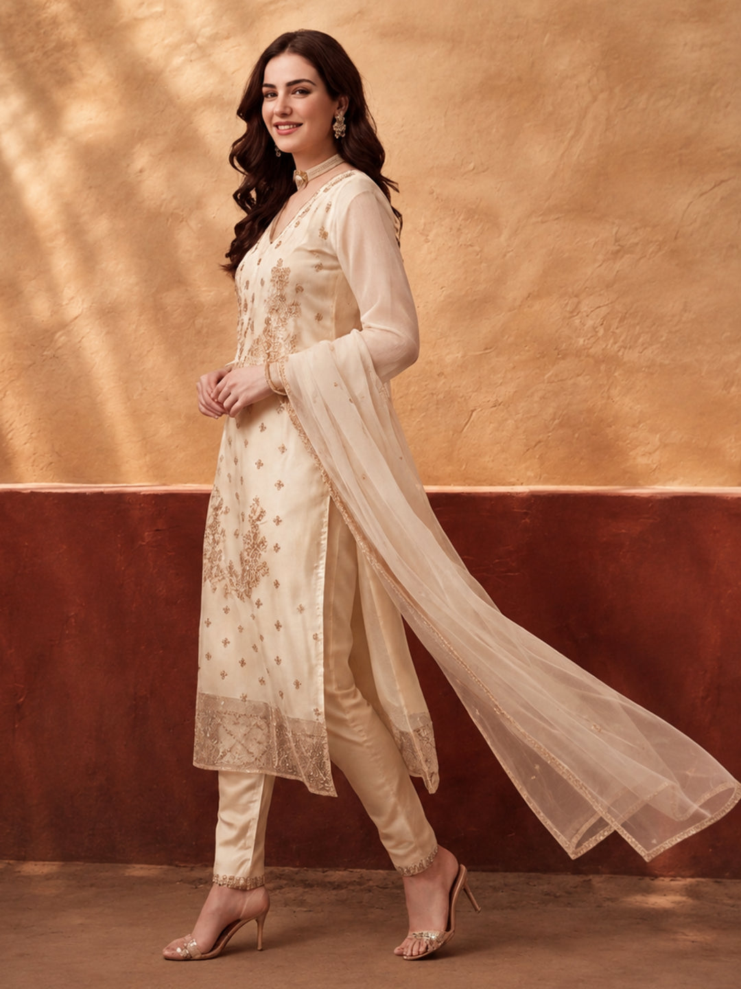 Women's Off White Heavy Embroidered Kurta Set with Organza Dupatta | Festive Ethnic Wear