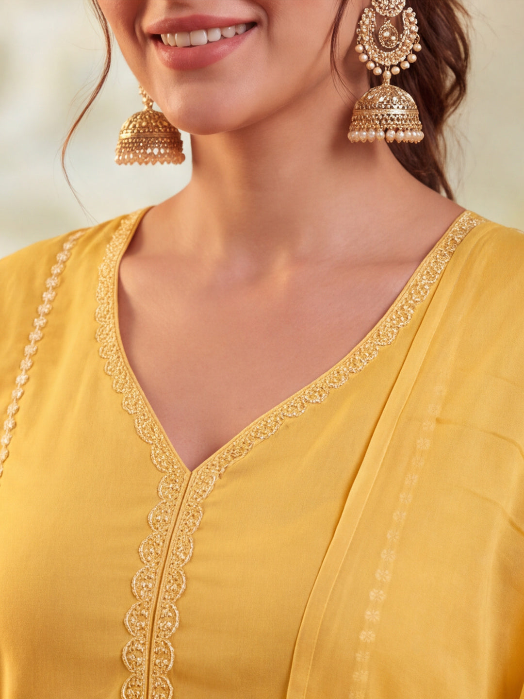 Women Floral Embroidery Yellow Kurta Set with Dupatta