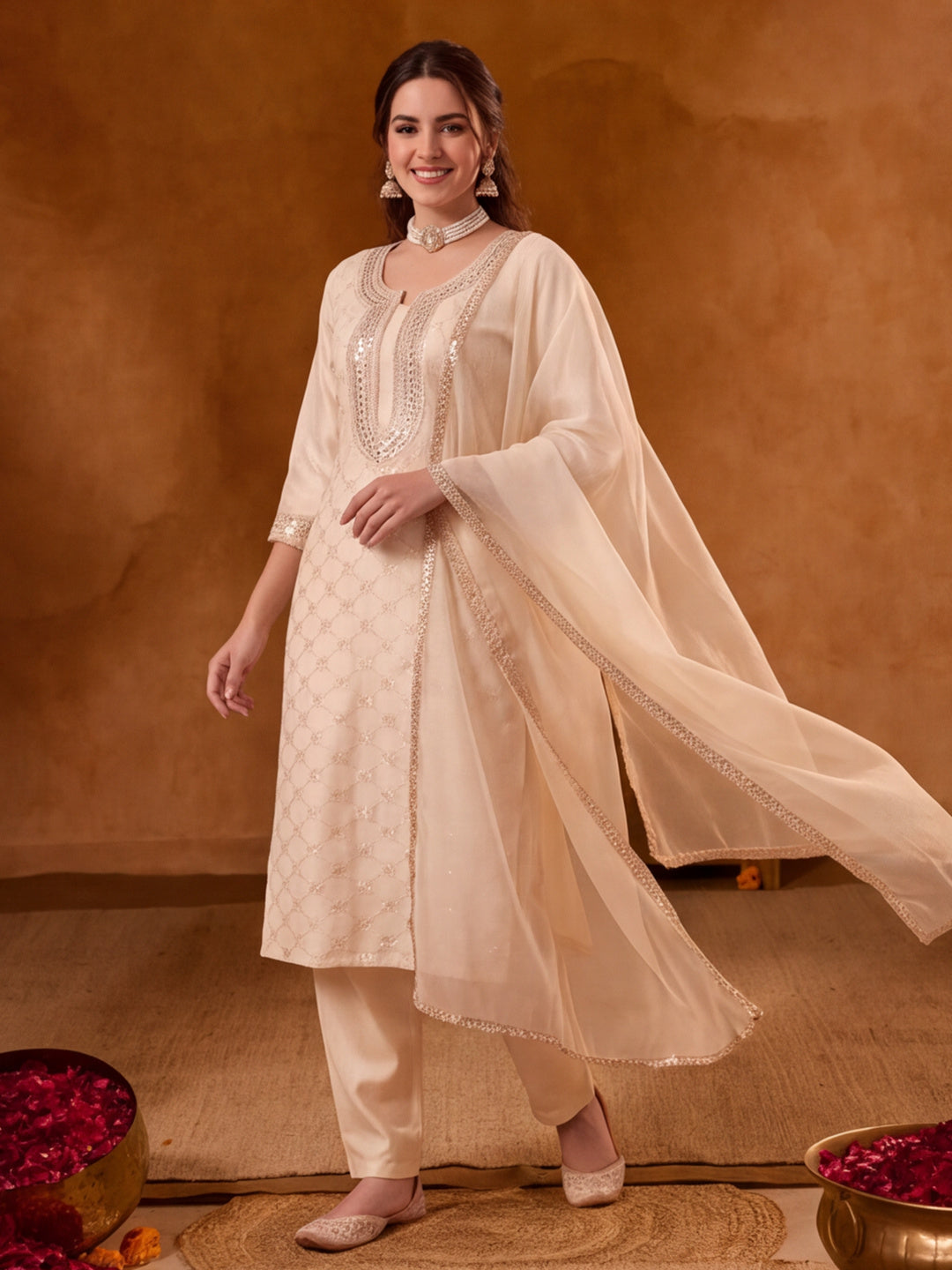 Women Embroidery Off White Kurta Set with Dupatta
