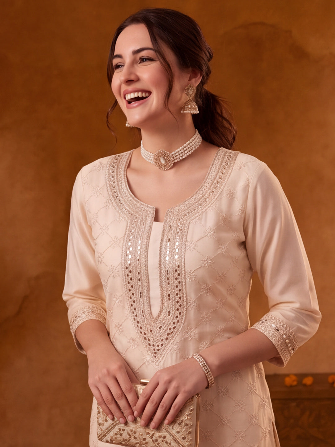 Women Embroidery Off White Kurta Set with Dupatta
