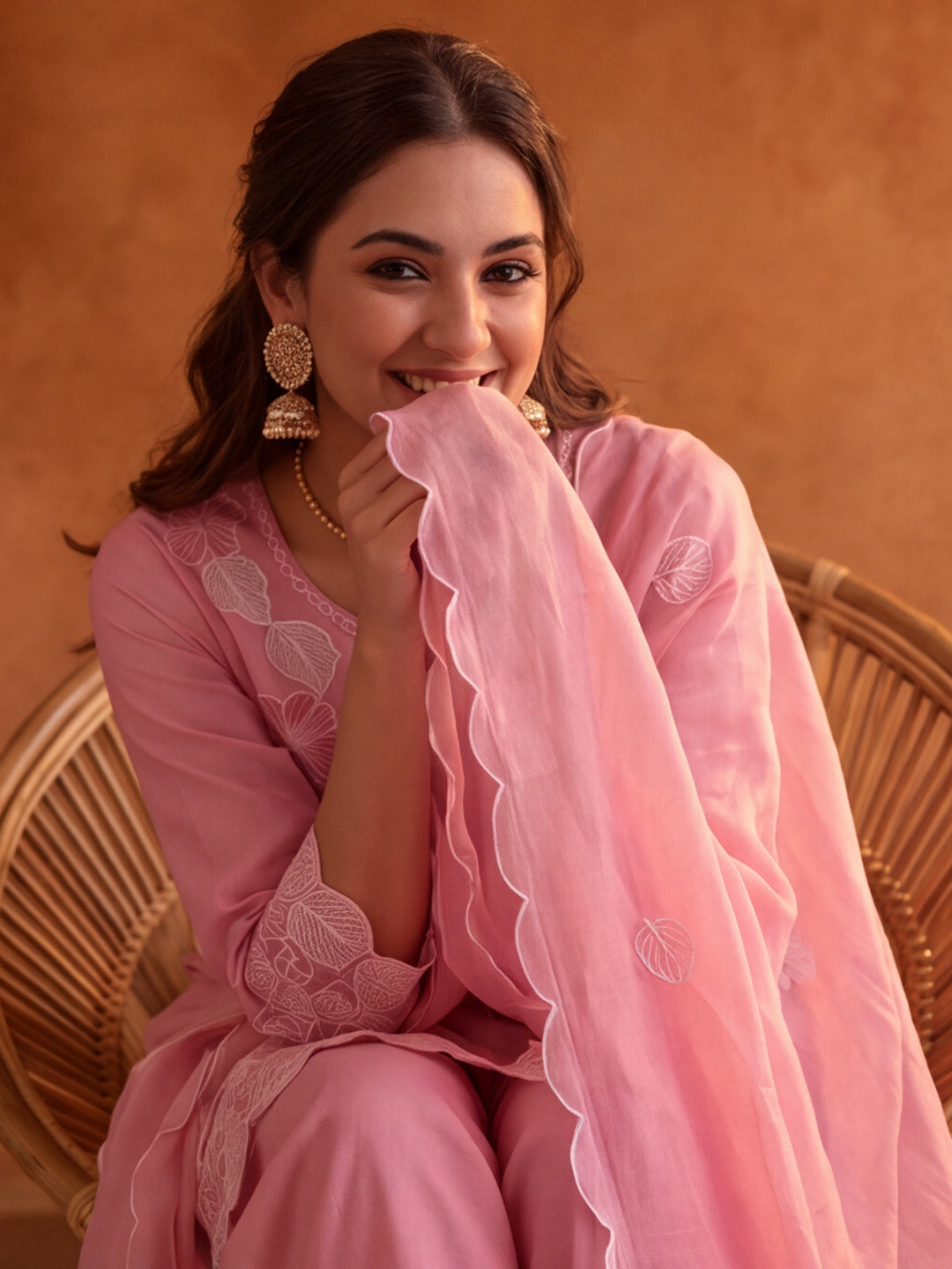 Women Floral Embroidery Pink Kurta Set with Dupatta