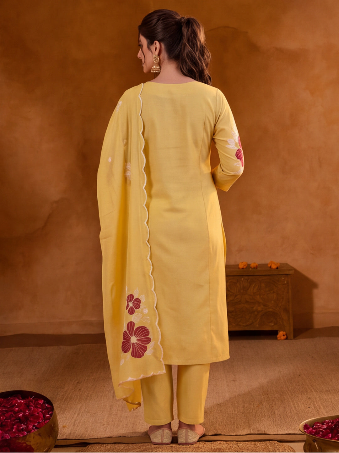Women Floral Embroidery Yellow Kurta Set with Dupatta