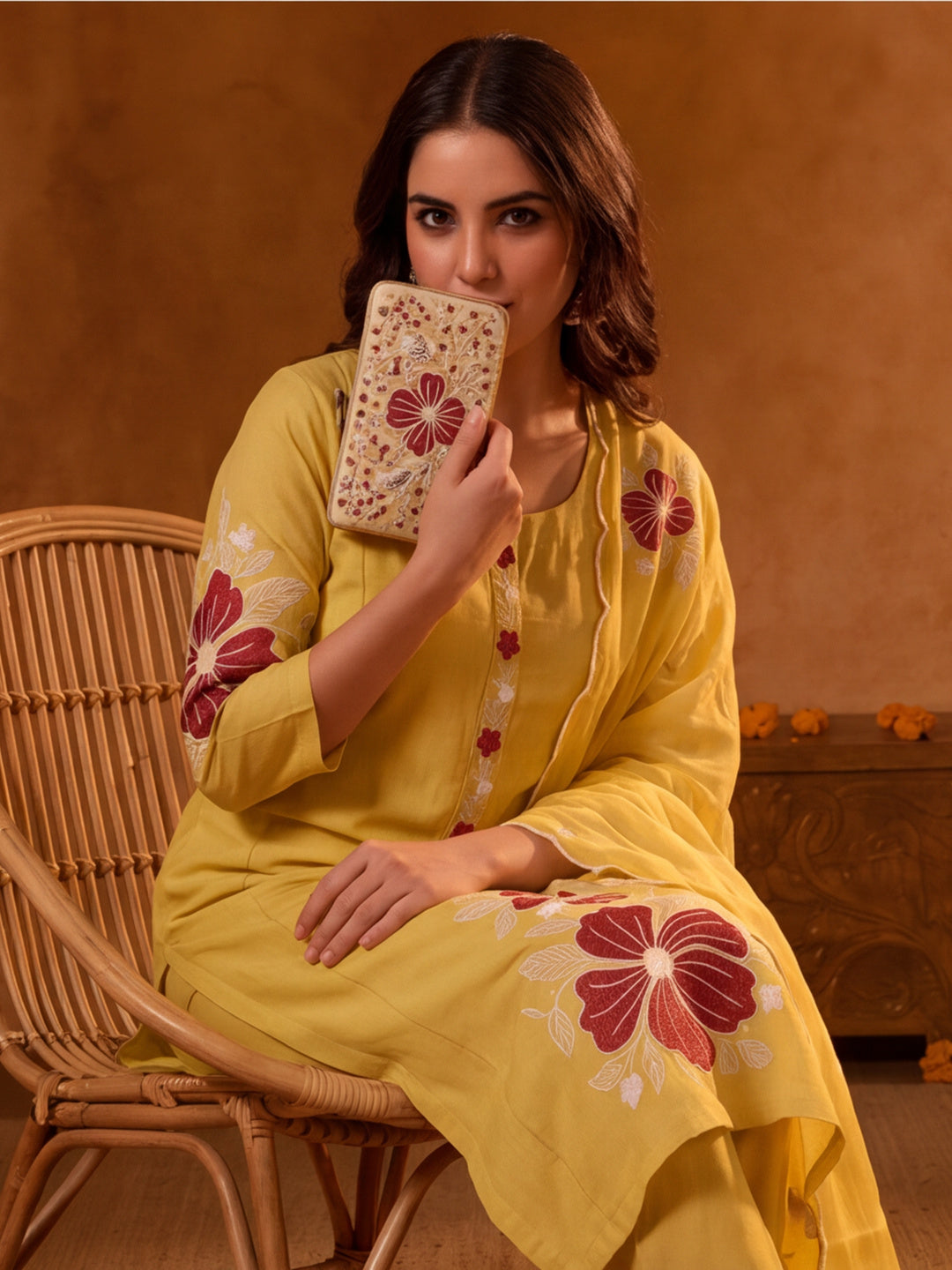 Women Floral Embroidery Yellow Kurta Set with Dupatta