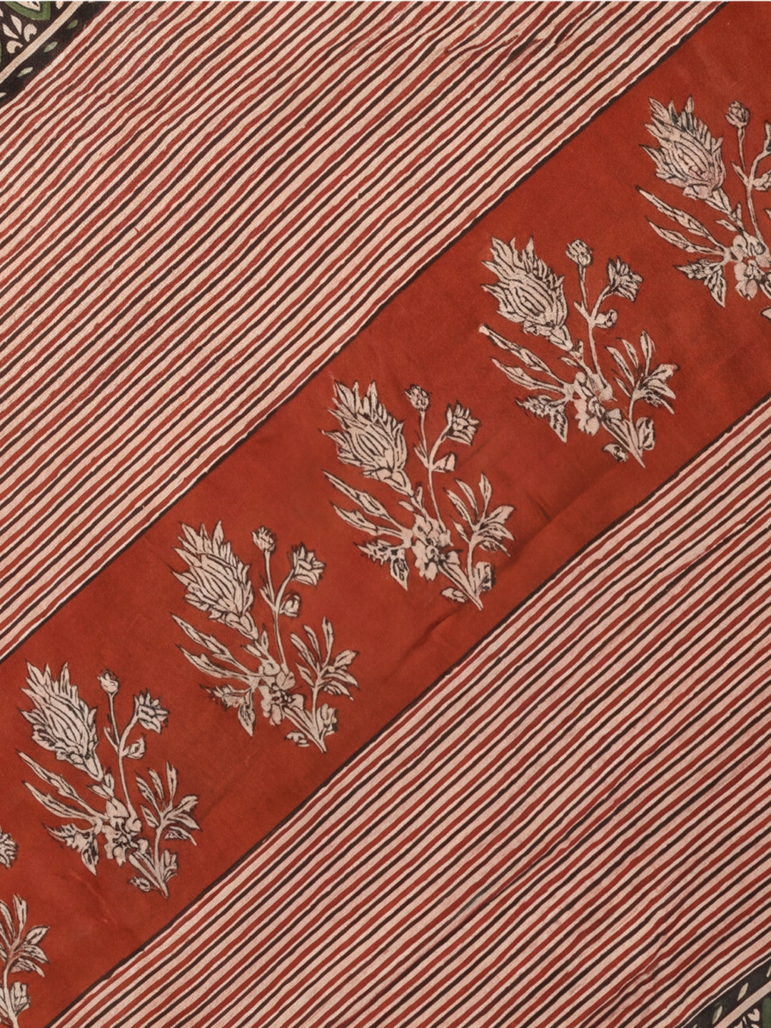 Floral Pure Cotton Saree with Unstiched Blouse