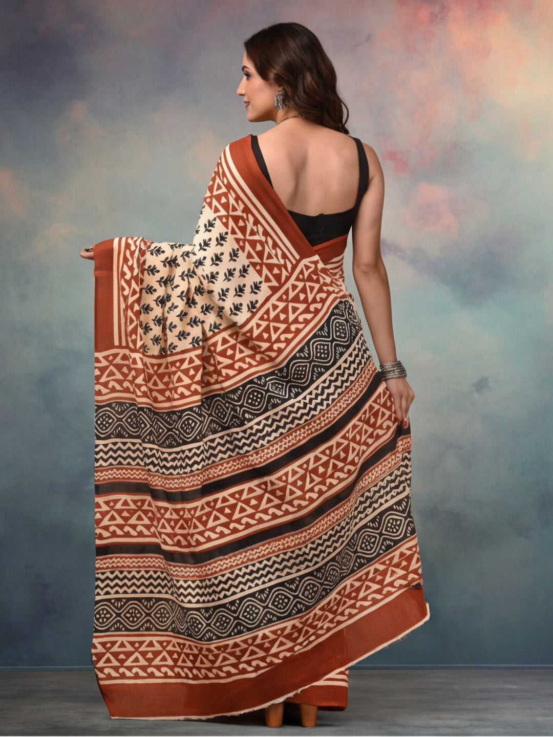 Geometric Pure Cotton Saree with Unstiched Blouse