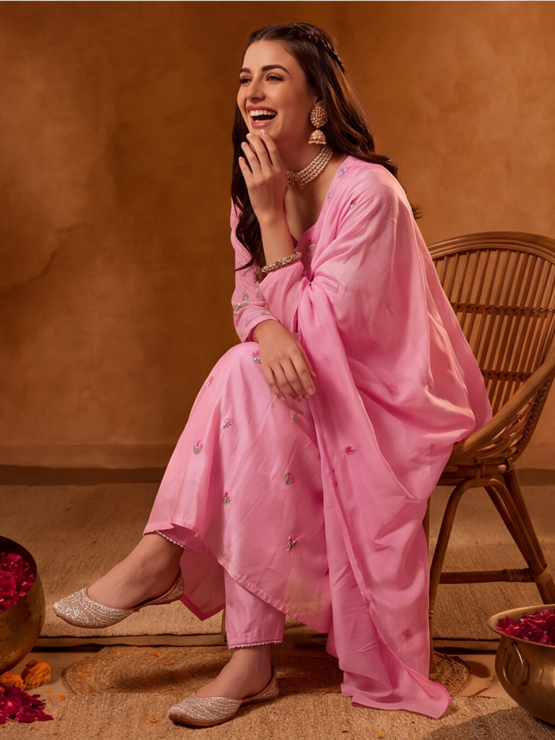 Women Floral Embroidery Pink Kurta Set with Dupatta
