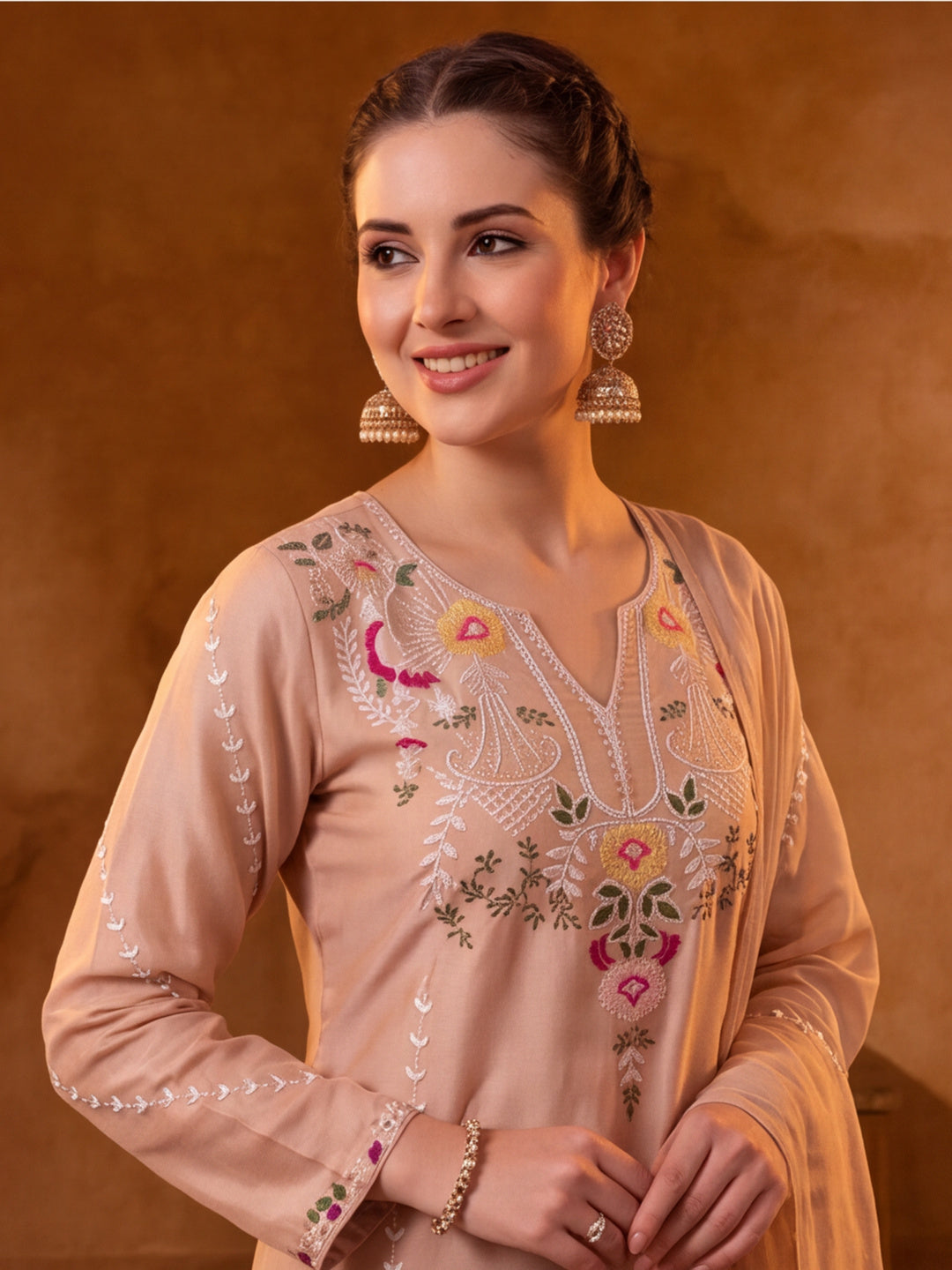 Women Floral Embroidery Peach Kurta Set with Dupatta