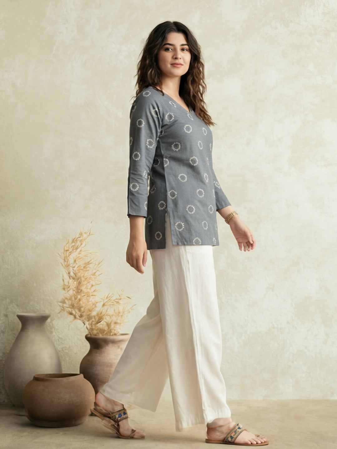 Women's V-Neck Printed Straight Three-Quarter Sleeves Cotton Short Kurti