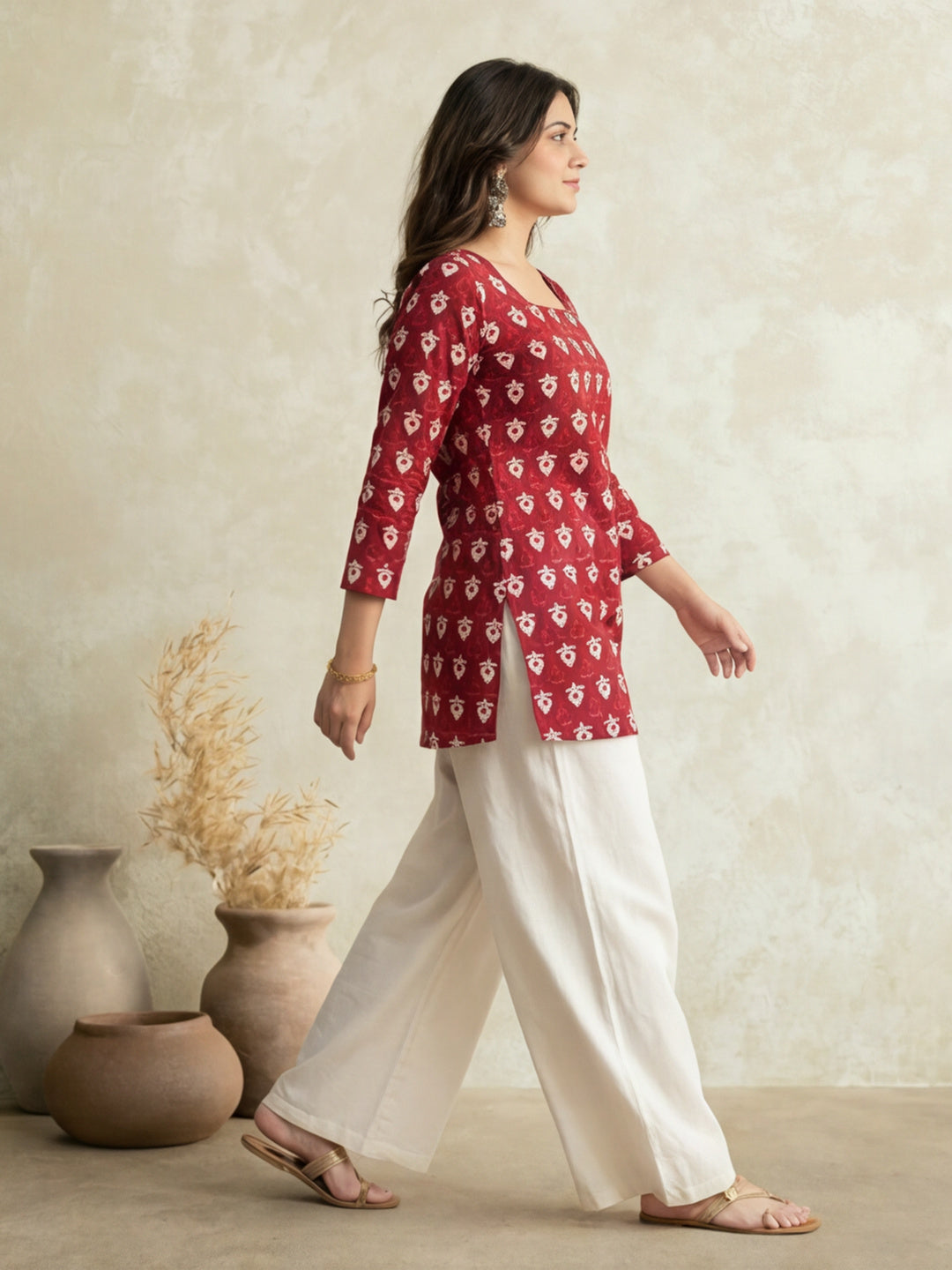 Women's V-Neck Printed Straight Three-Quarter Sleeves Cotton Short Kurti