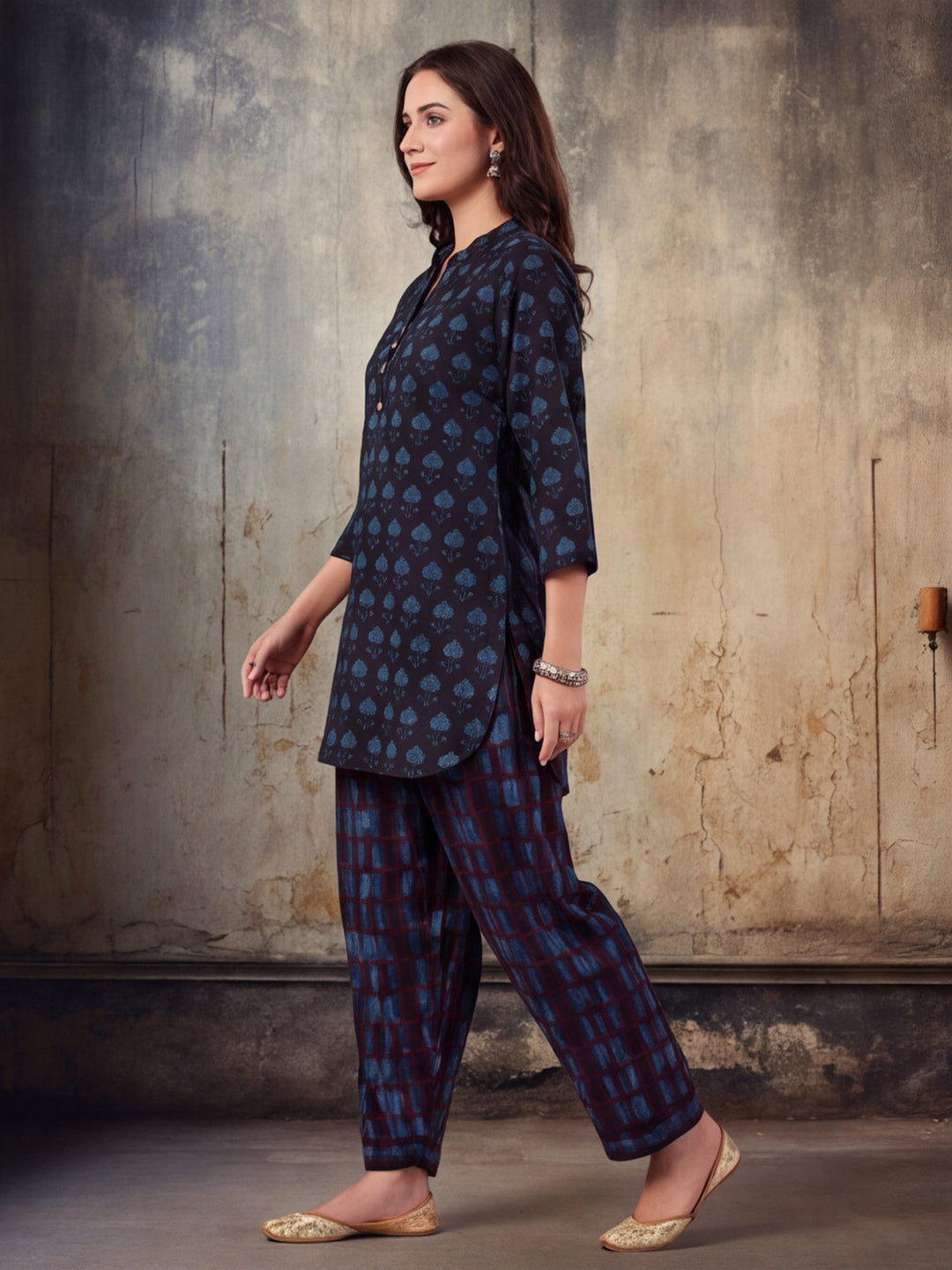 Women Straight Printed Pure Cotton Farshi Suit Sets