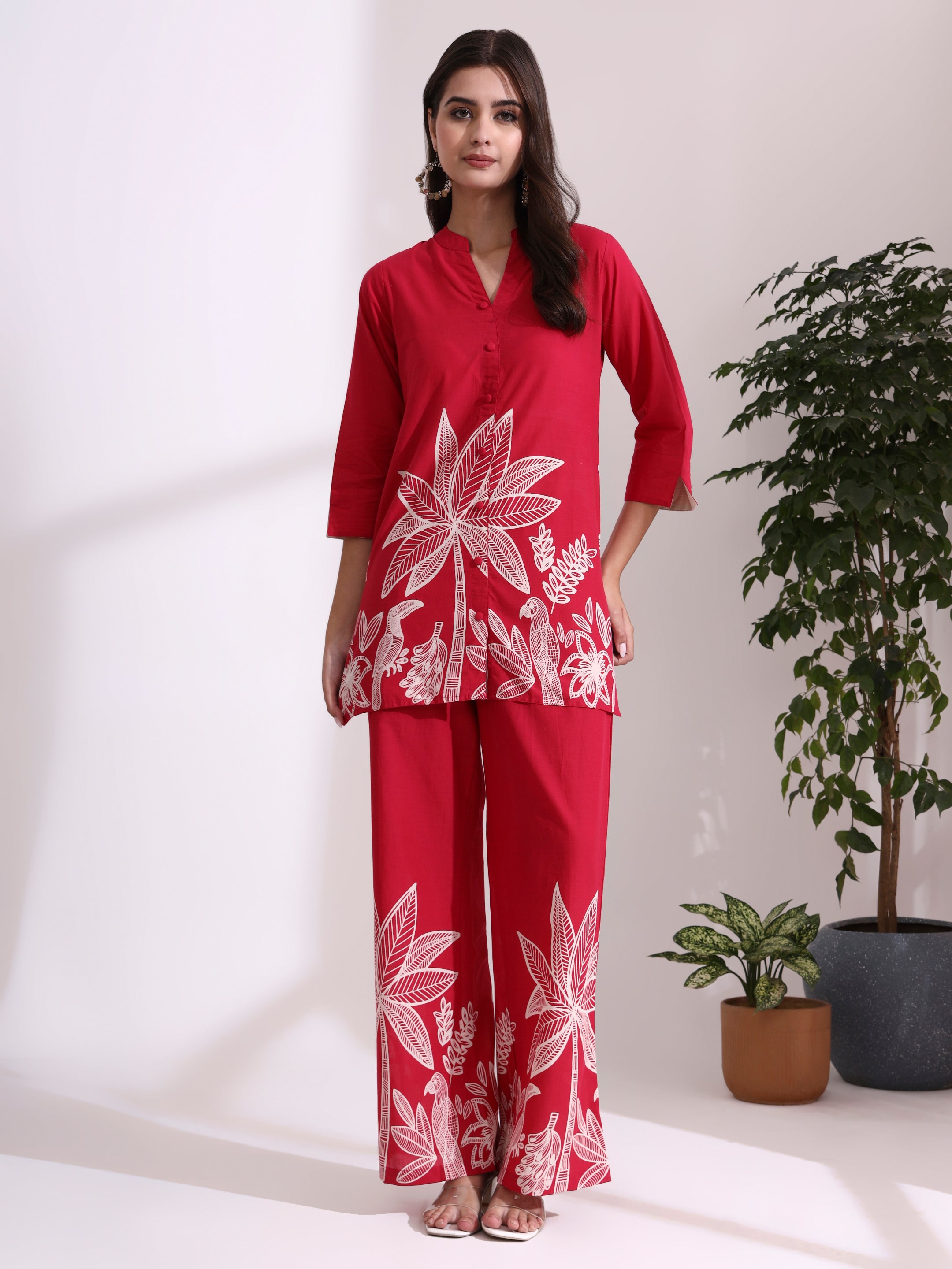 Floral Printed Straight Pure Cotton Kurta & Trousers Sets