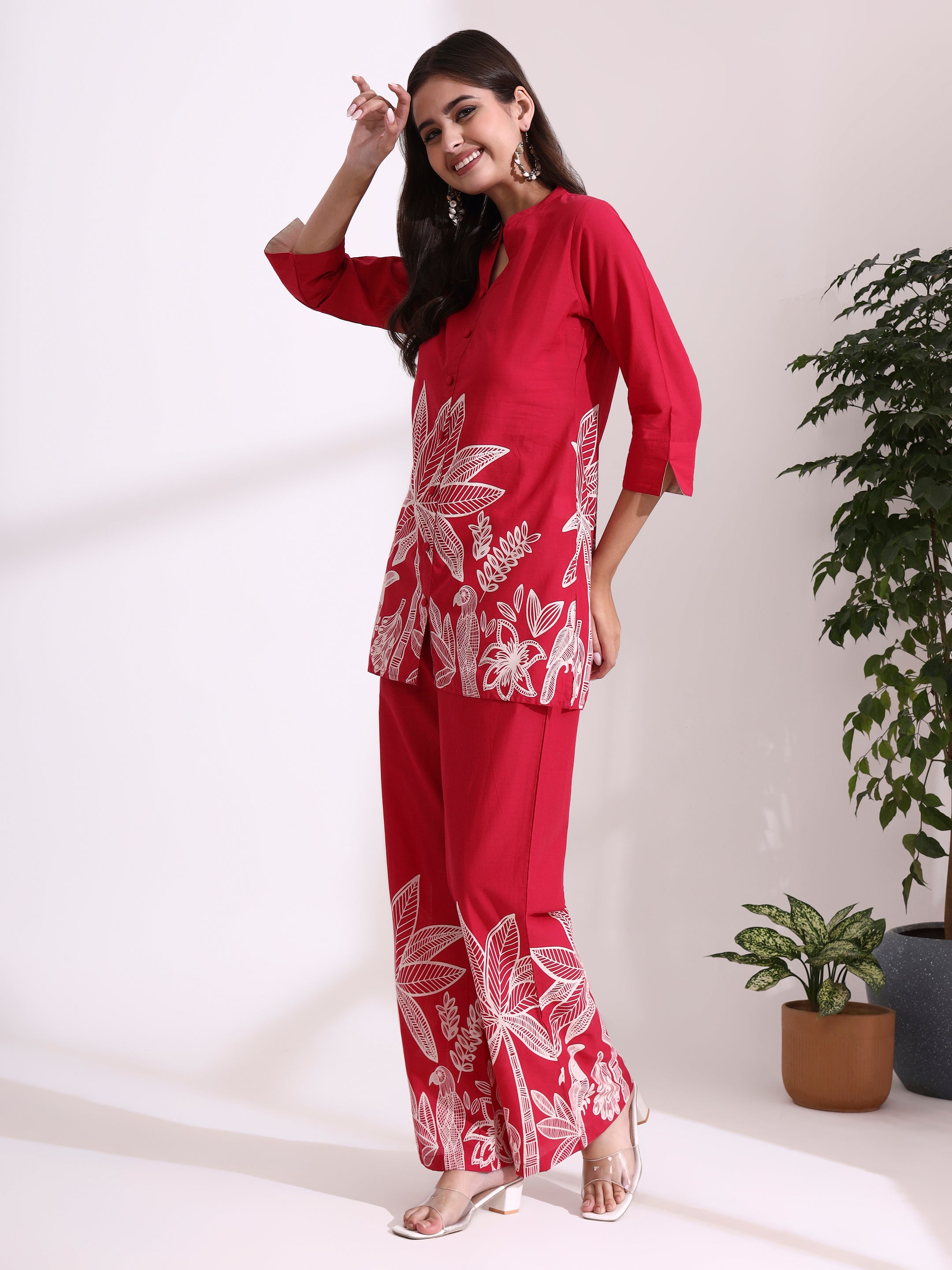 Floral Printed Straight Pure Cotton Kurta & Trousers Sets