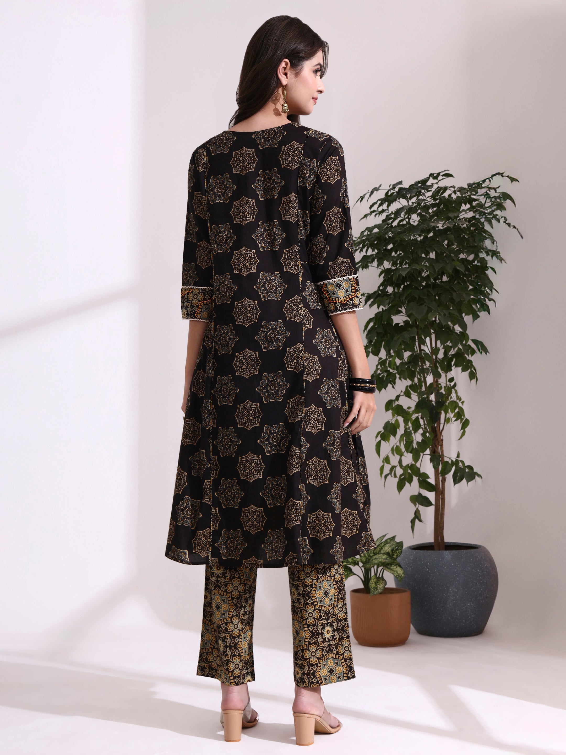 Floral Printed A-Line Pure Cotton Kurta & Trousers Sets