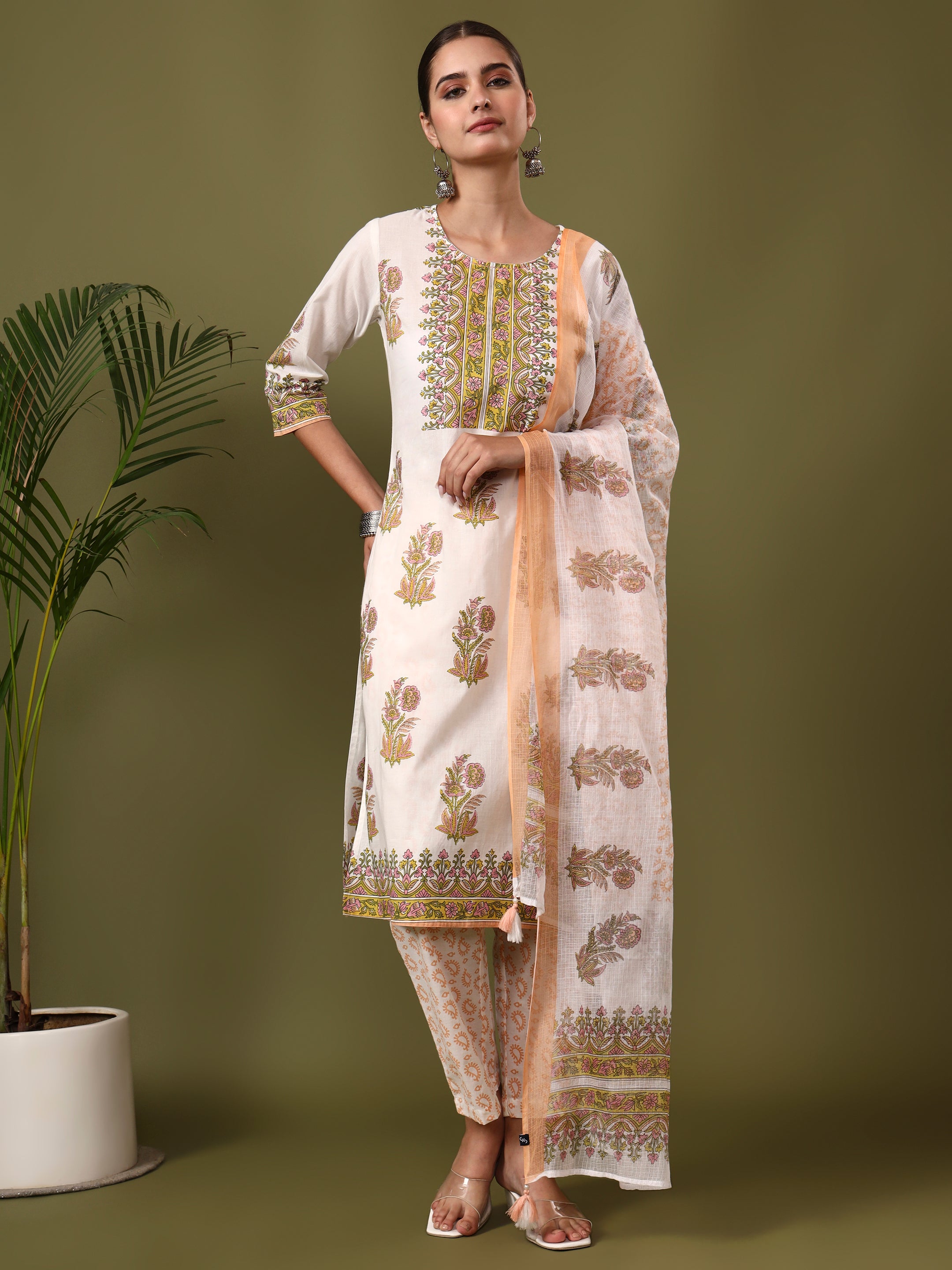 Floral Printed Straight Pure Cotton Kurta & Trousers Sets