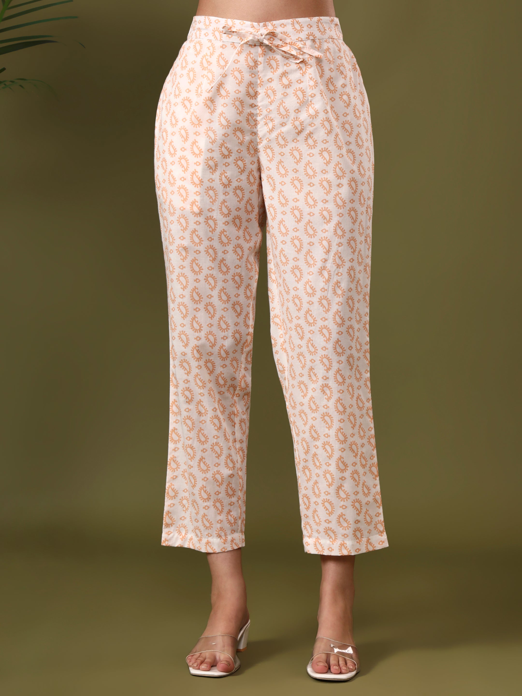 Floral Printed Straight Pure Cotton Kurta & Trousers Sets