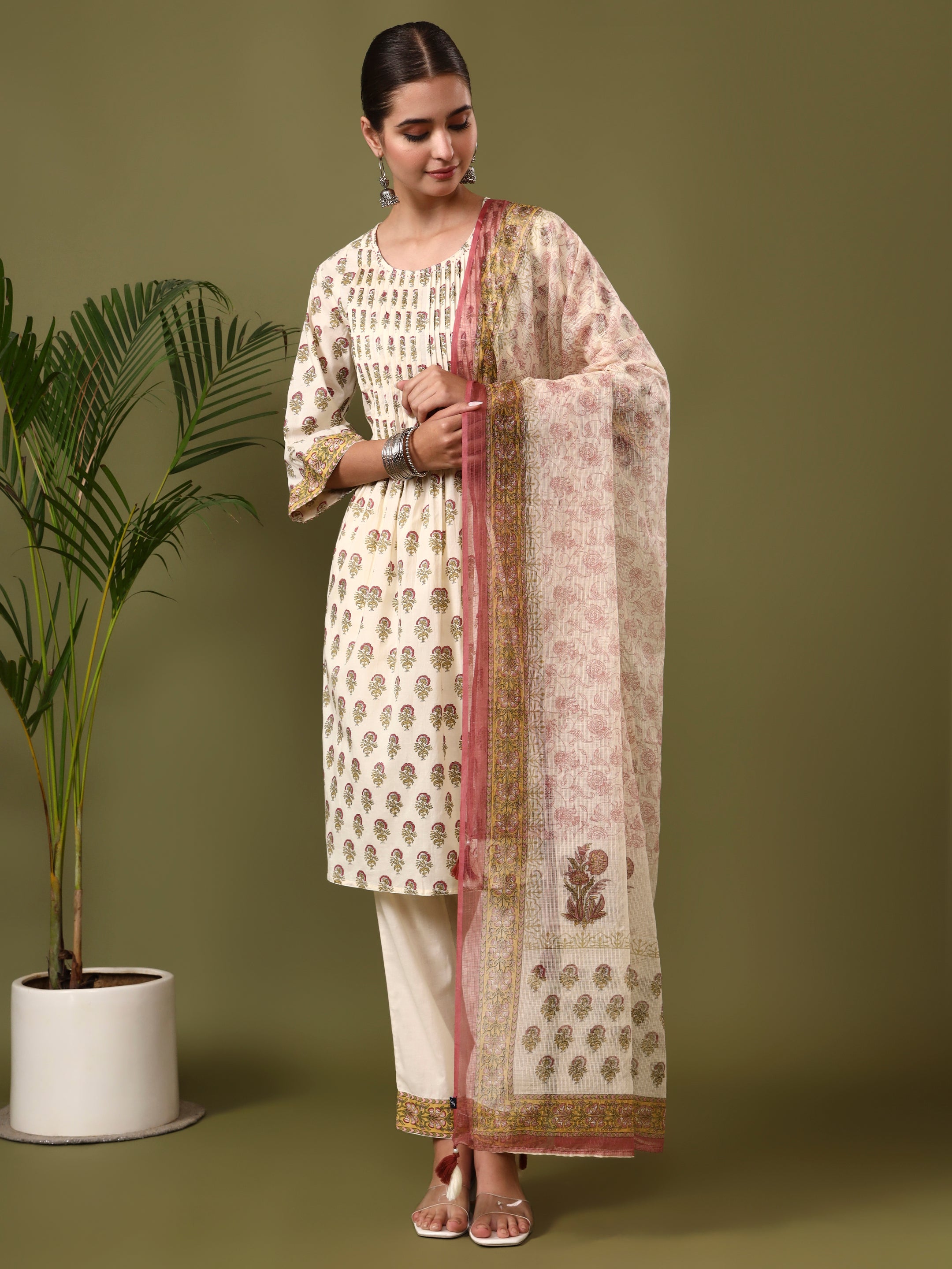 Floral Printed Straight Pure Cotton Kurta & Trousers Sets