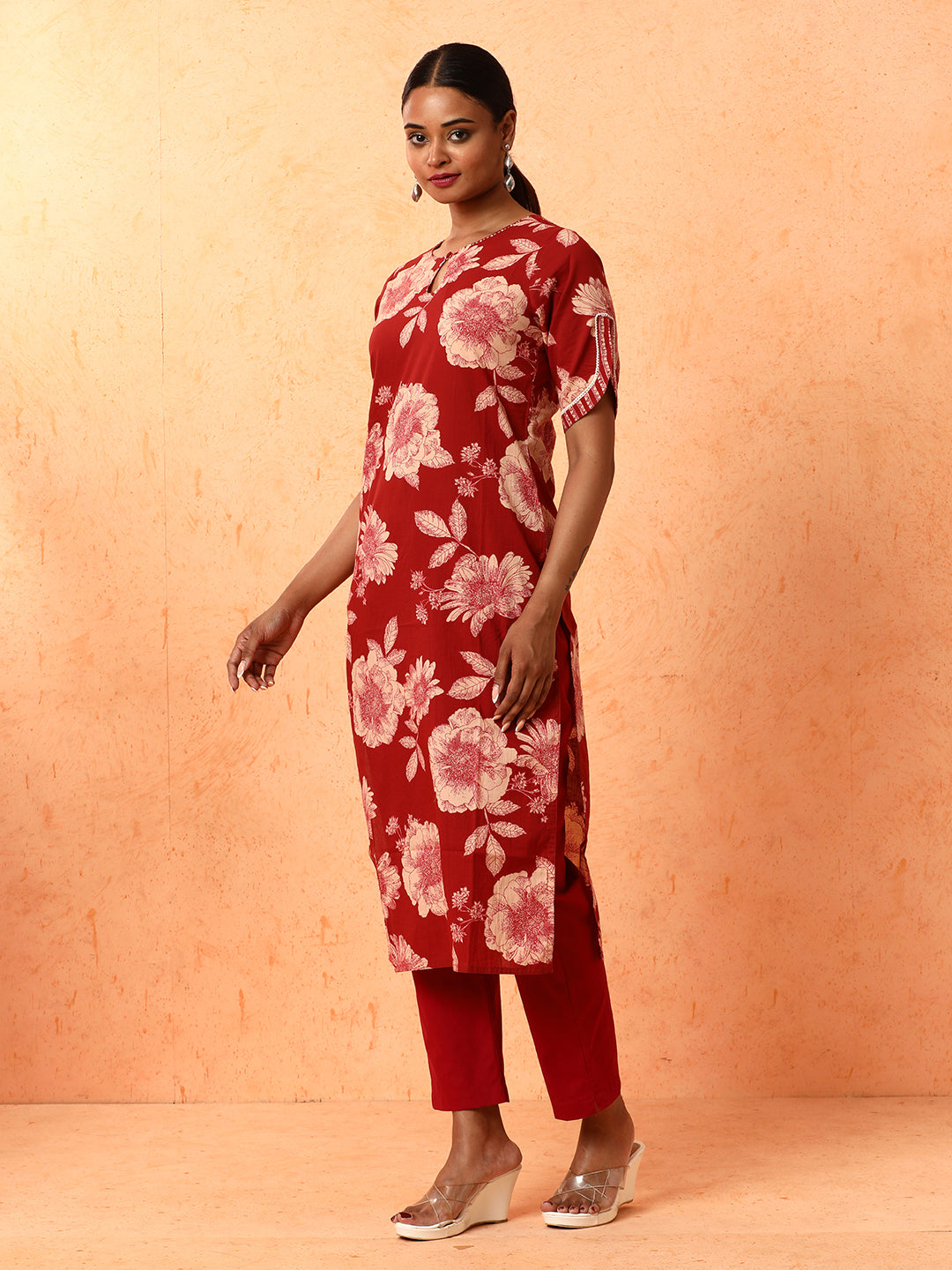 Floral Embroidered Straight Pure Cotton Kurta
