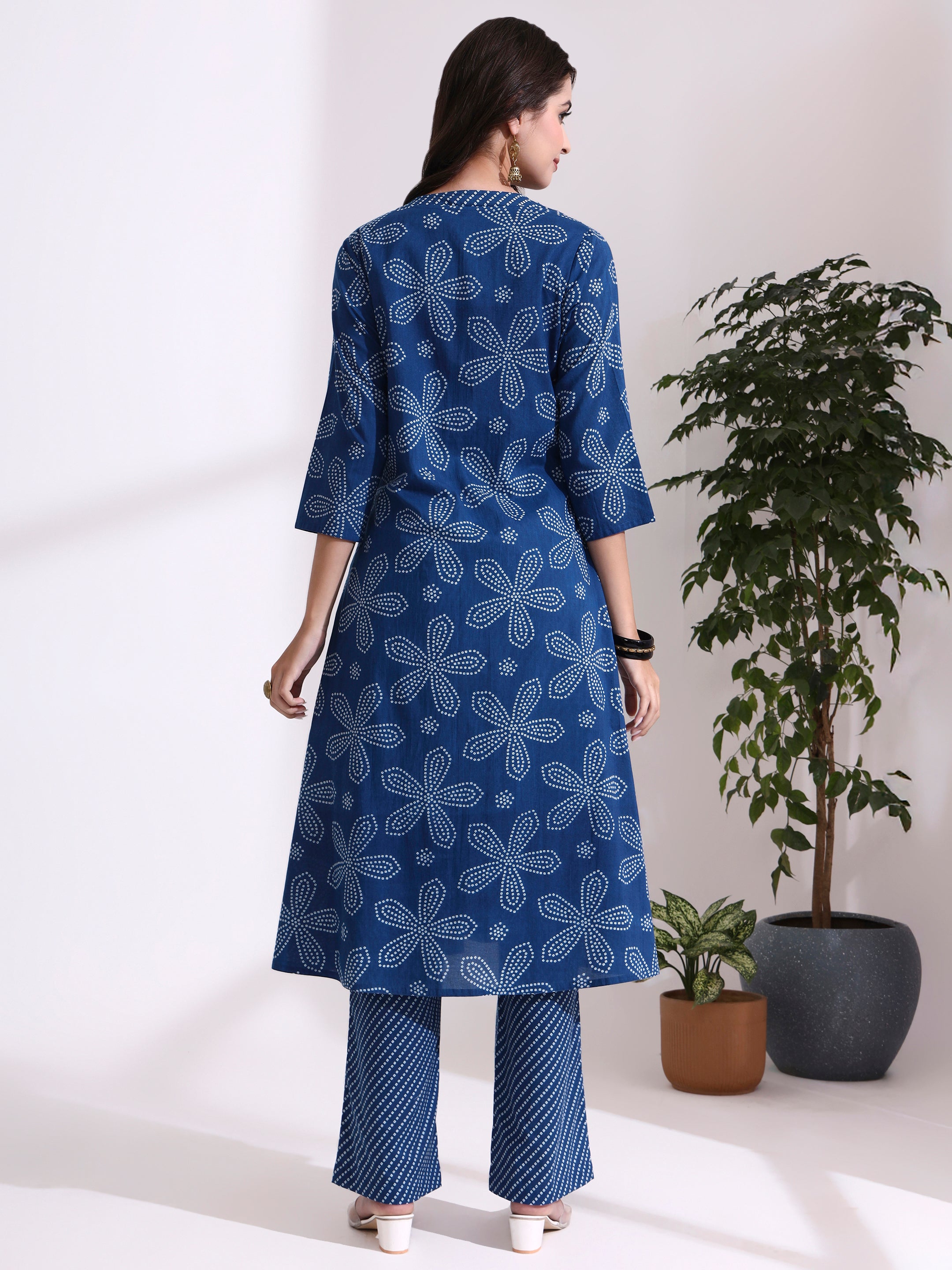 Bandhani Printed Straight Pure Cotton Kurta & Trousers Sets