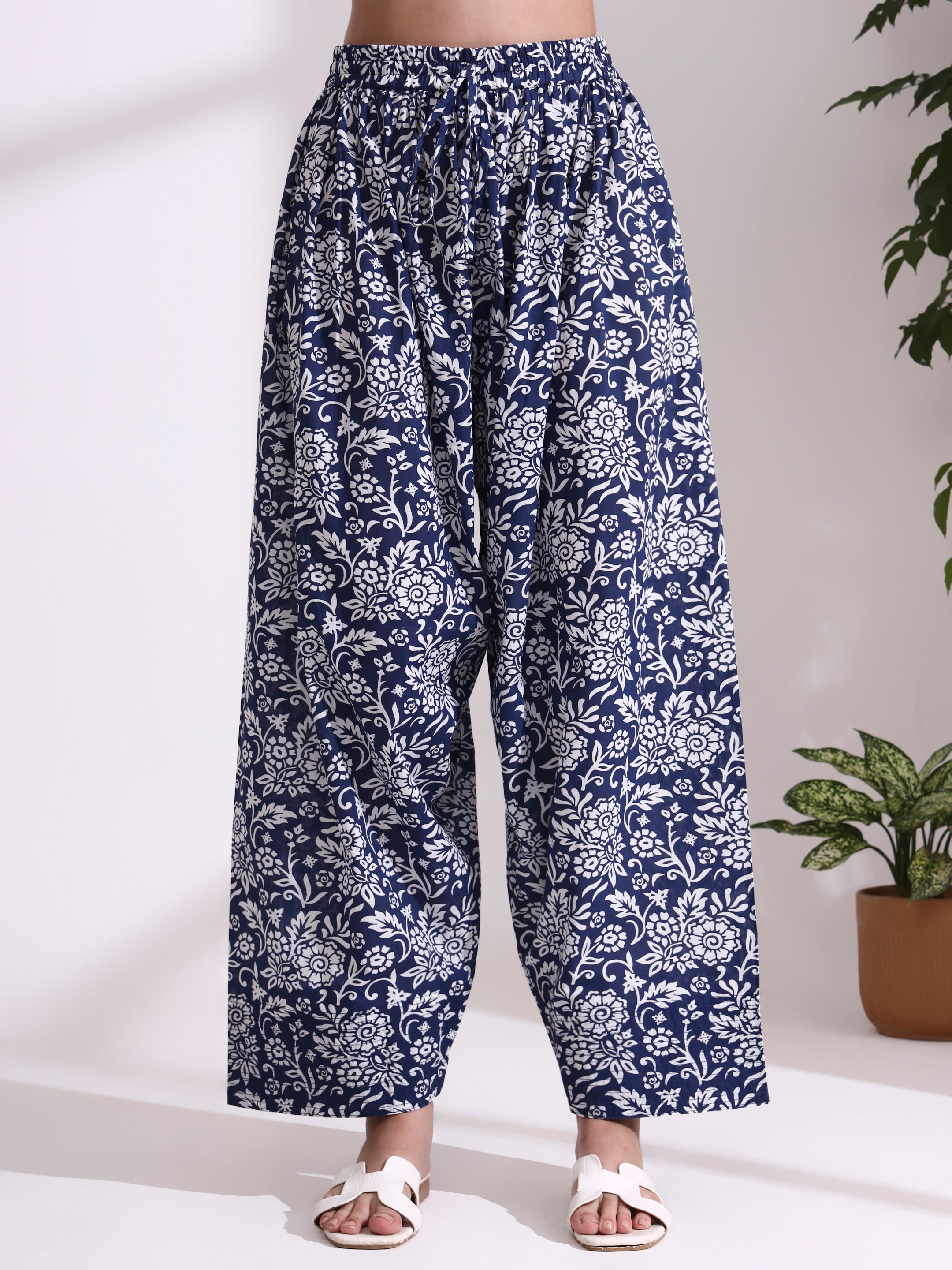 Floral Printed Straight Pure Cotton Kurta & Patiala Sets