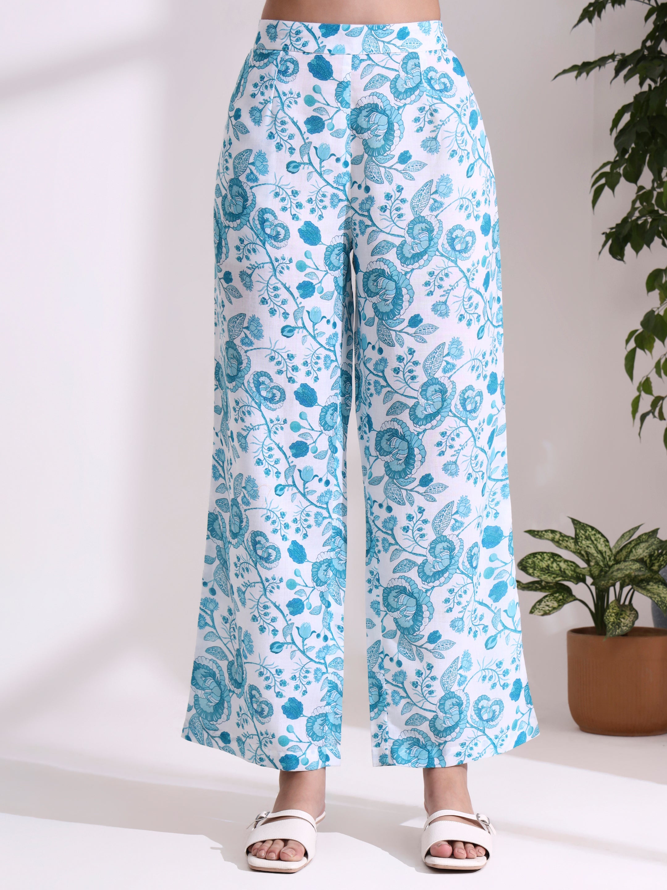 Floral Embroidered Straight Cotton Blend Kurta & Trousers Sets