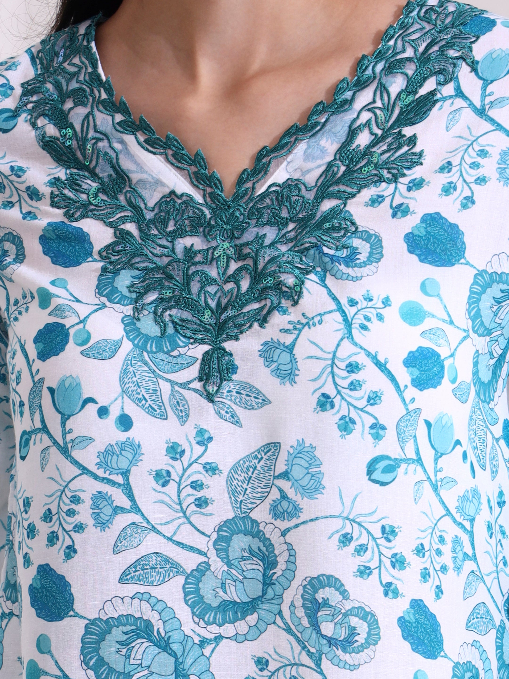 Floral Embroidered Straight Cotton Blend Kurta & Trousers Sets