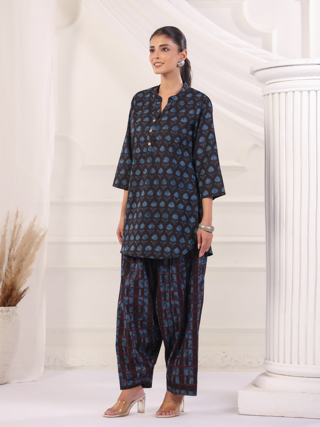 Women Straight Printed Pure Cotton Farshi Suit Sets