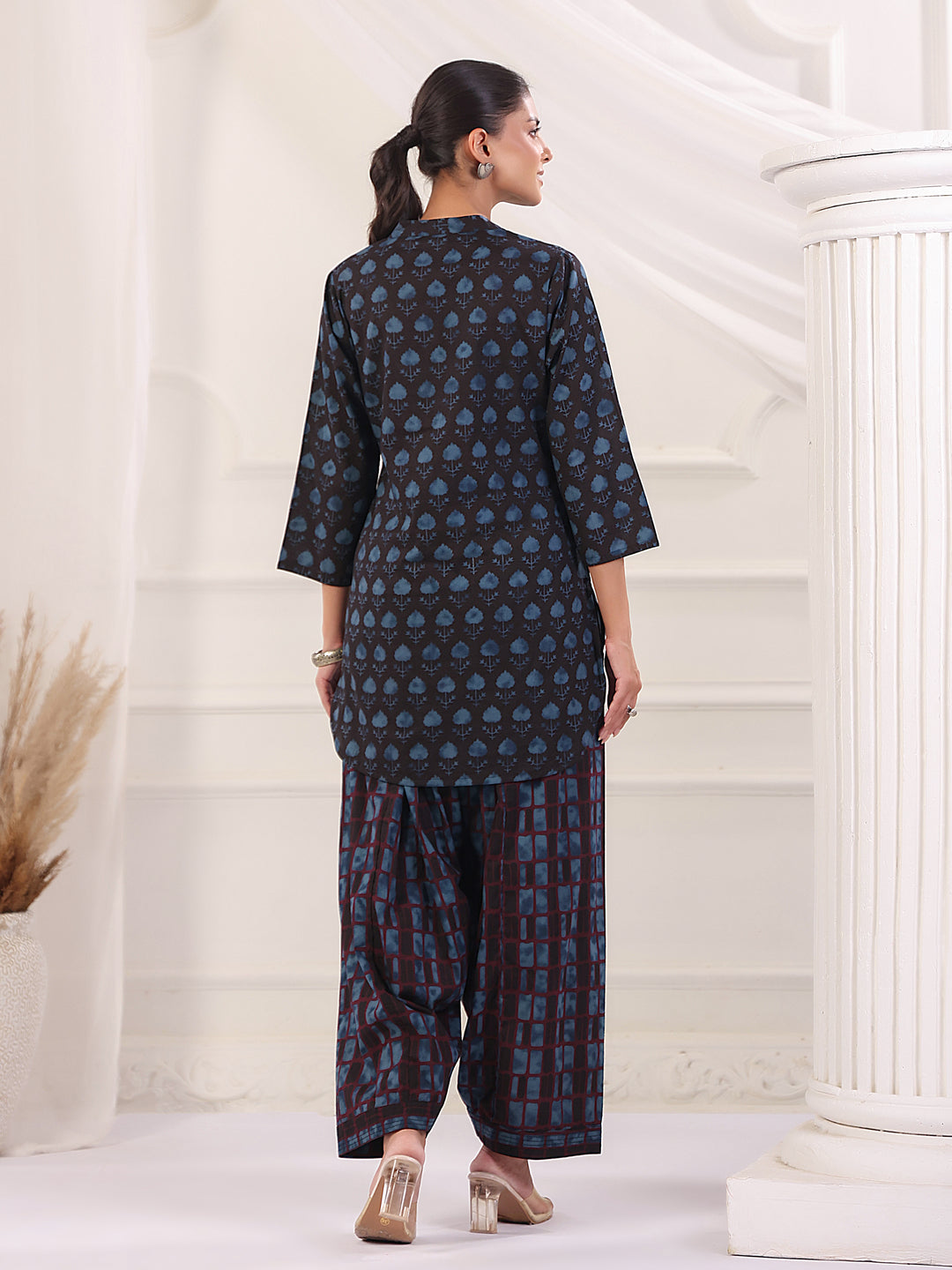 Women Straight Printed Pure Cotton Farshi Suit Sets