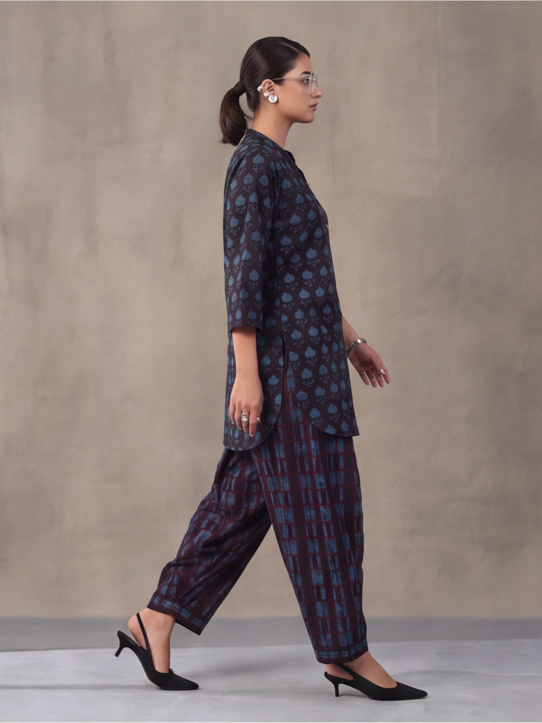 Women Straight Printed Pure Cotton Farshi Suit Sets