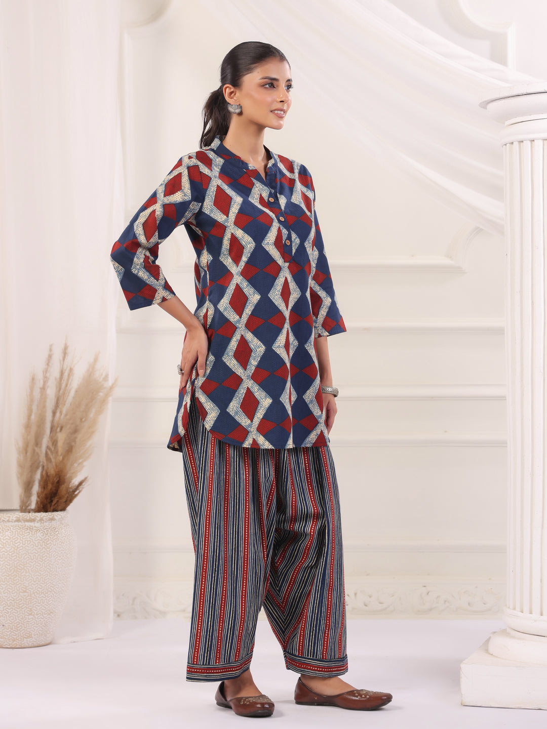Women Straight Printed Pure Cotton Farshi Suit Sets