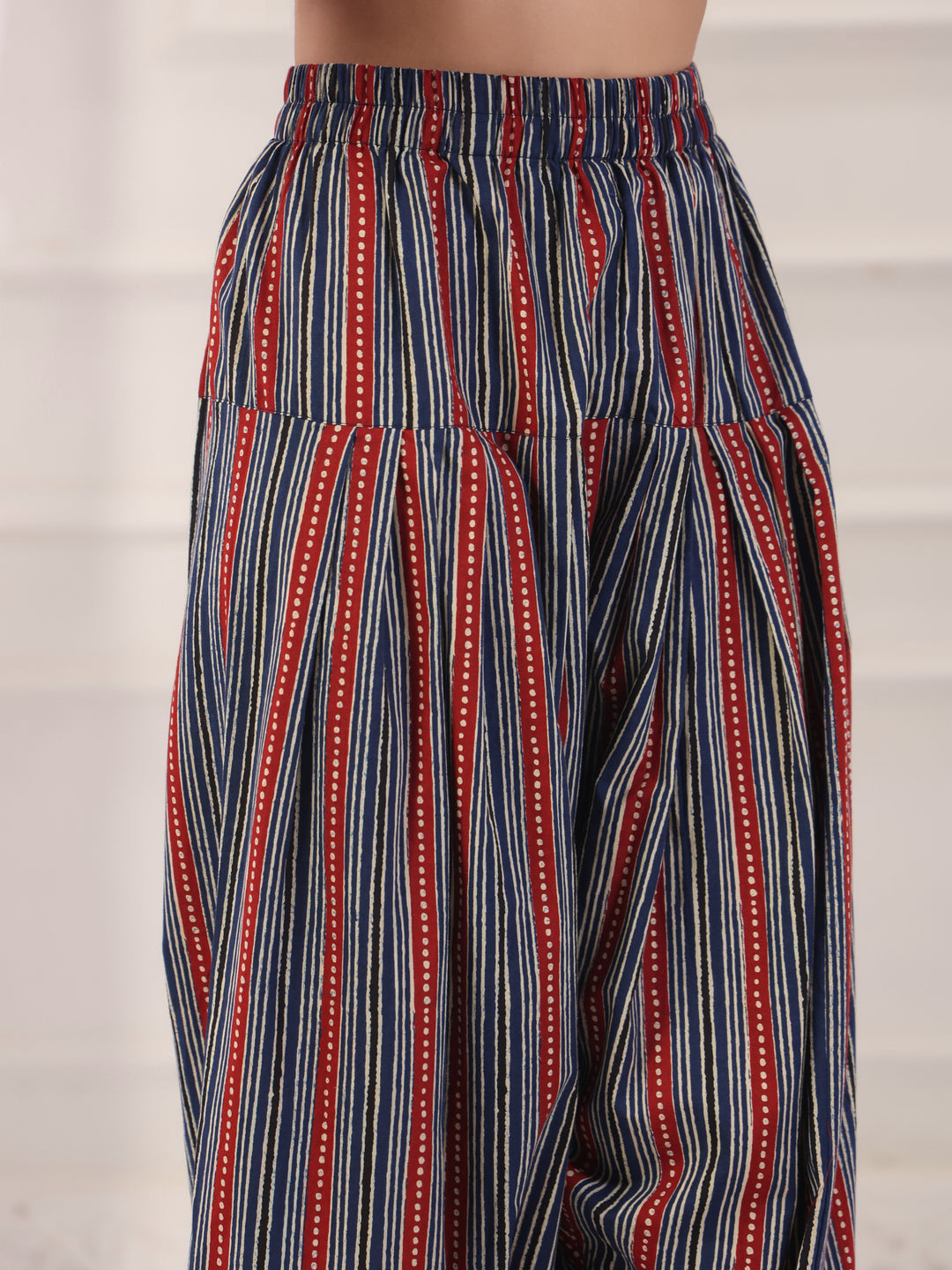 Women Straight Printed Pure Cotton Farshi Suit Sets