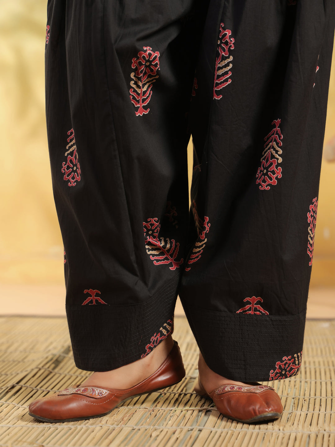 Floral Printed Straight Pure Cotton Kurta & Salwar Sets