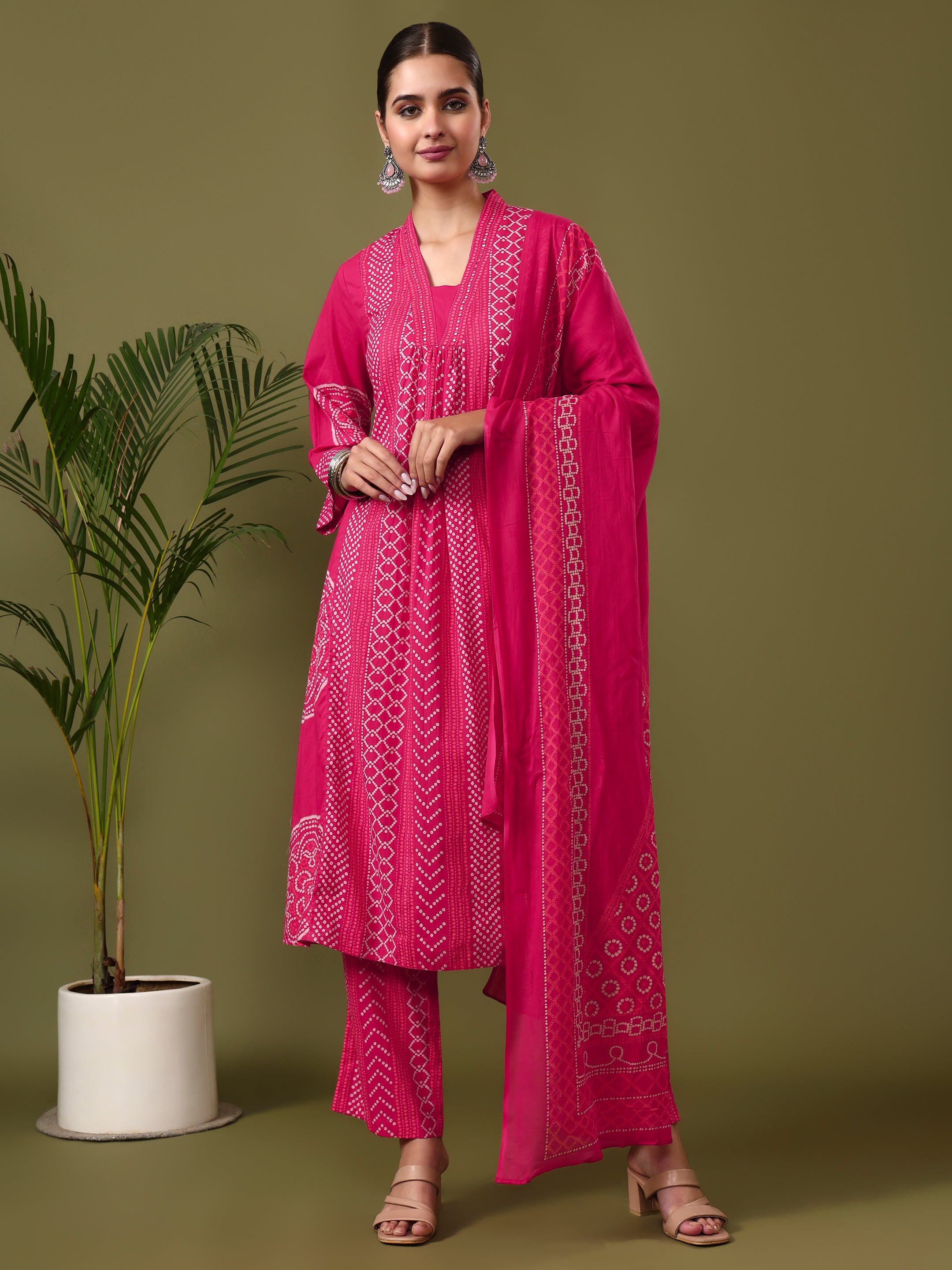 Bandhani Embroidered Straight Pure Cotton Kurta & Trousers Sets