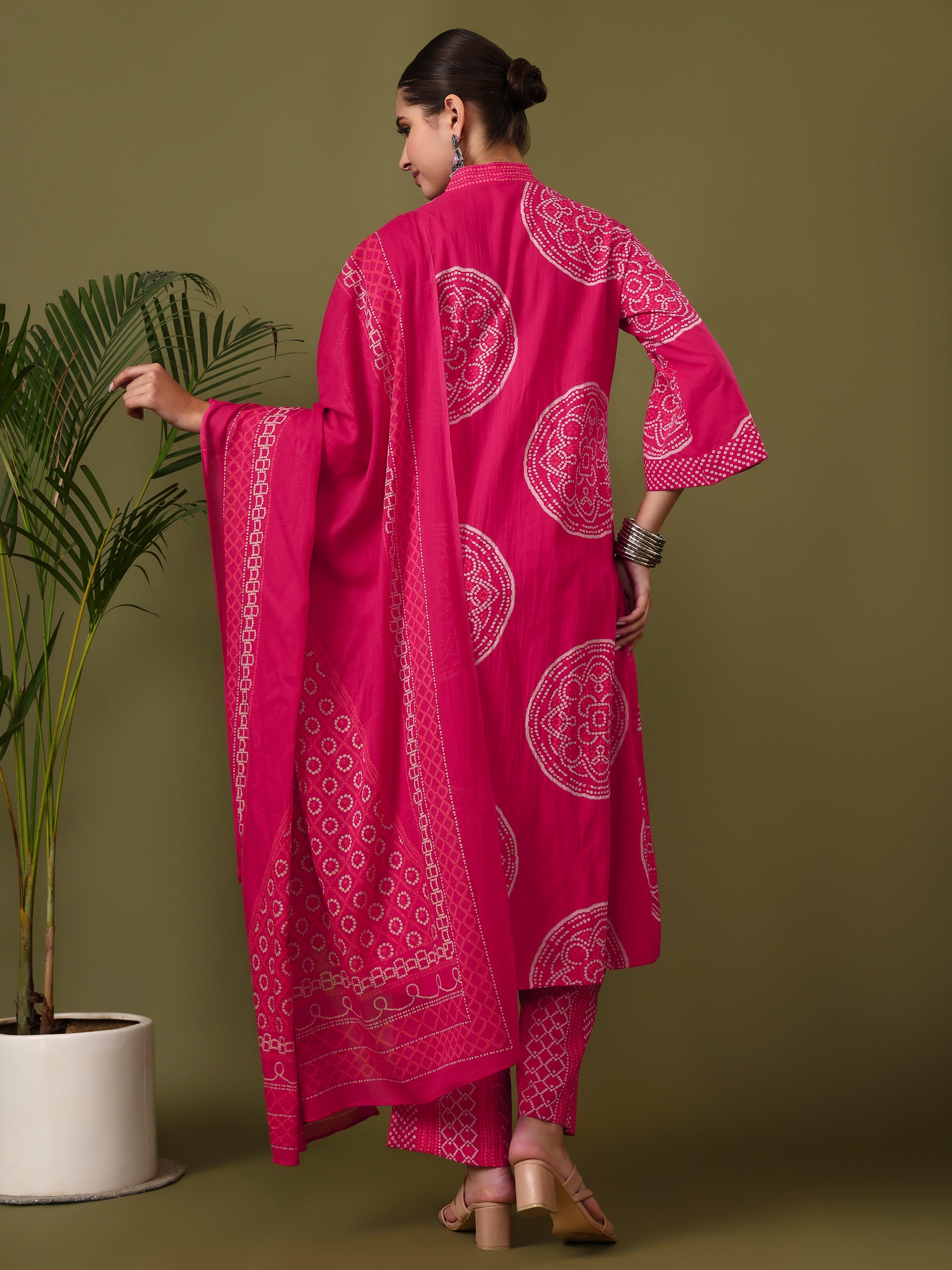 Bandhani Embroidered Straight Pure Cotton Kurta & Trousers Sets