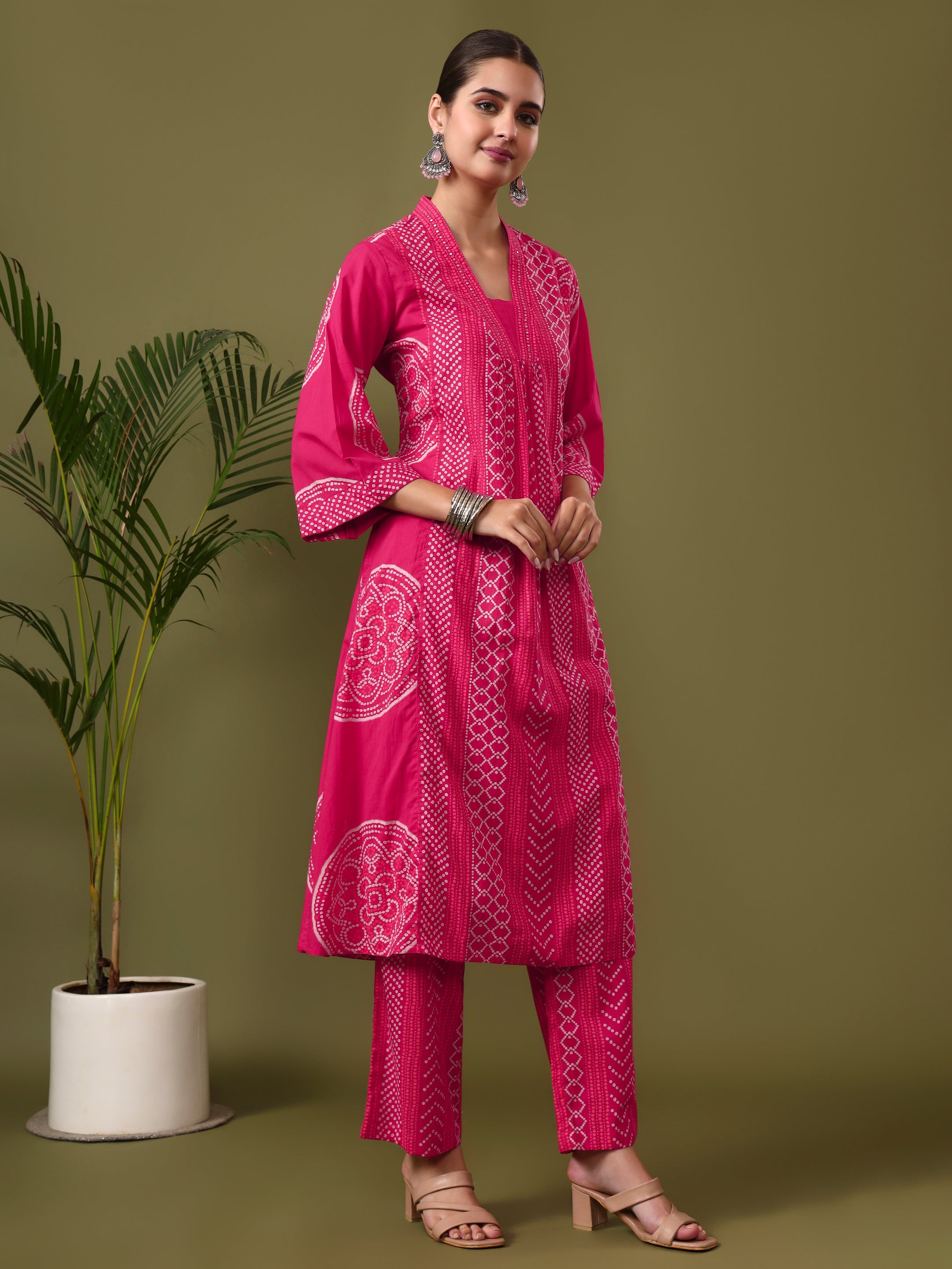 Bandhani Embroidered Straight Pure Cotton Kurta & Trousers Sets