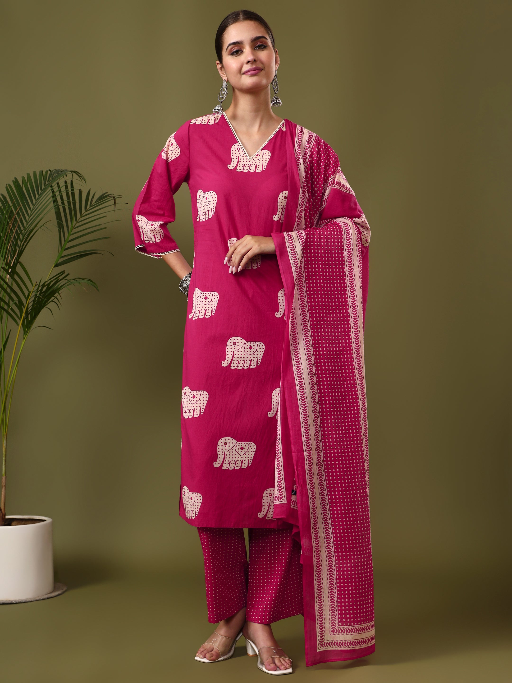Animal Embroidered Straight Pure Cotton Kurta & Trousers Sets