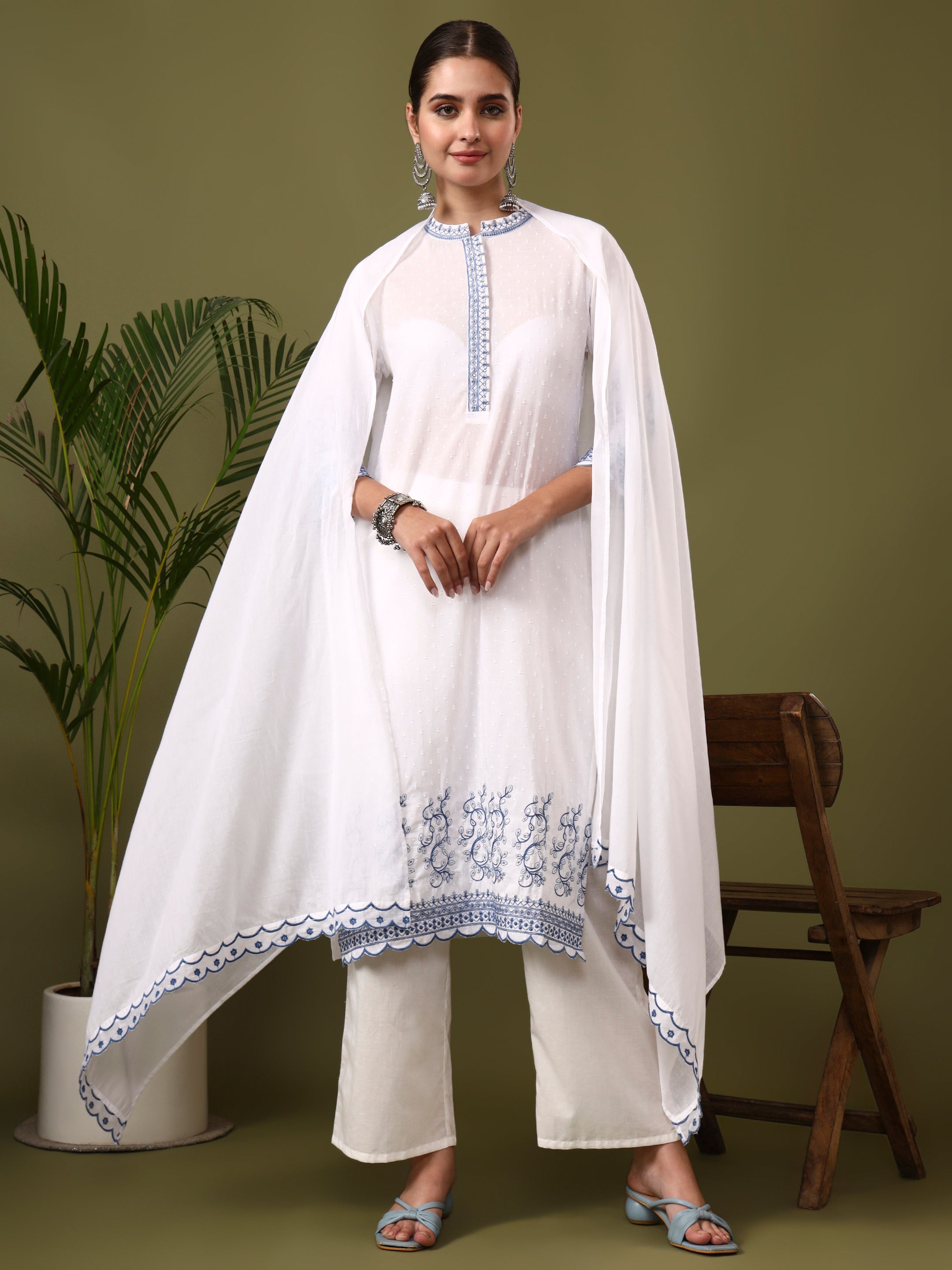 Floral Embroidered Straight Pure Cotton Kurta & Palazzos Sets